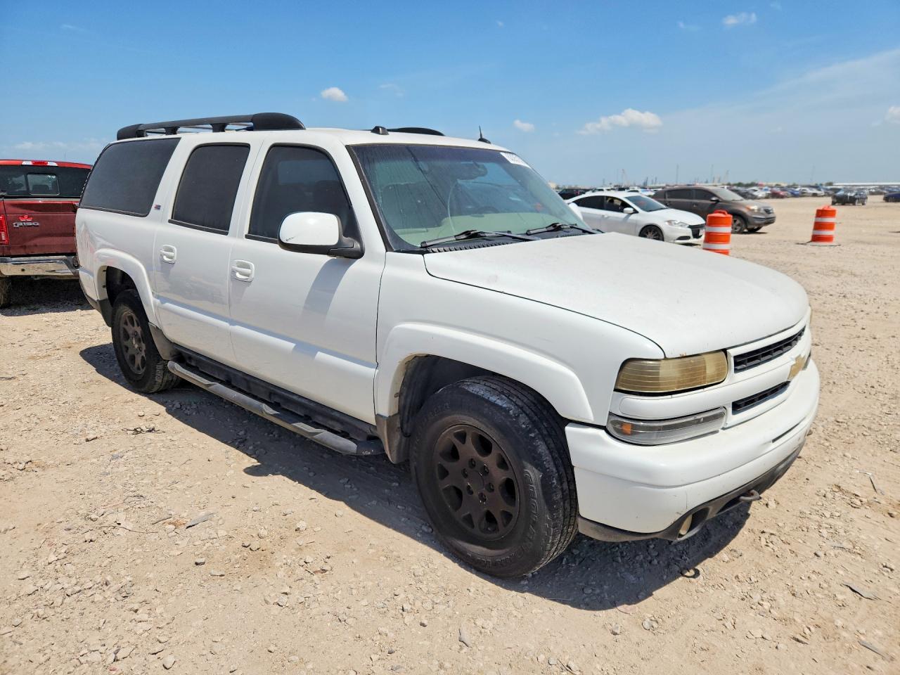 2005 Chevrolet Suburban K1500 White vin: 3GNFK16Z85G210680