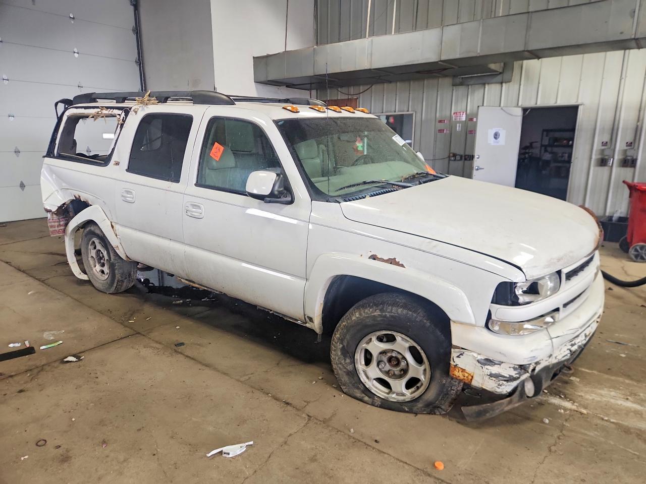 2003 Chevrolet Suburban K1500 White vin: 3GNFK16Z93G193871
