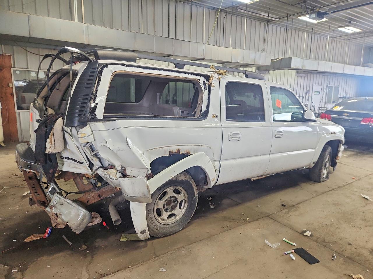 2003 Chevrolet Suburban K1500 White vin: 3GNFK16Z93G193871