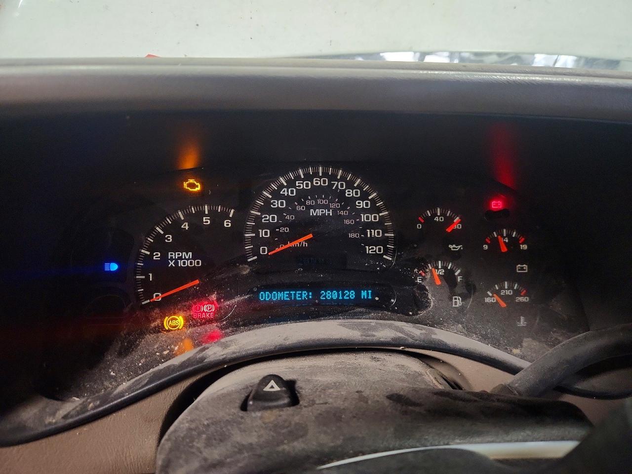 2003 Chevrolet Suburban K1500 White vin: 3GNFK16Z93G193871