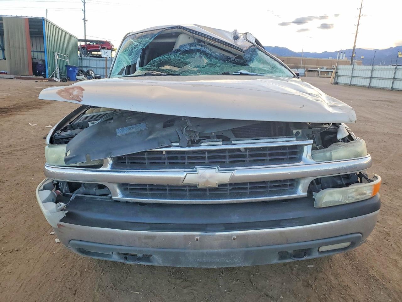 2004 Chevrolet Suburban K1500 Tan vin: 3GNFK16Z94G263239