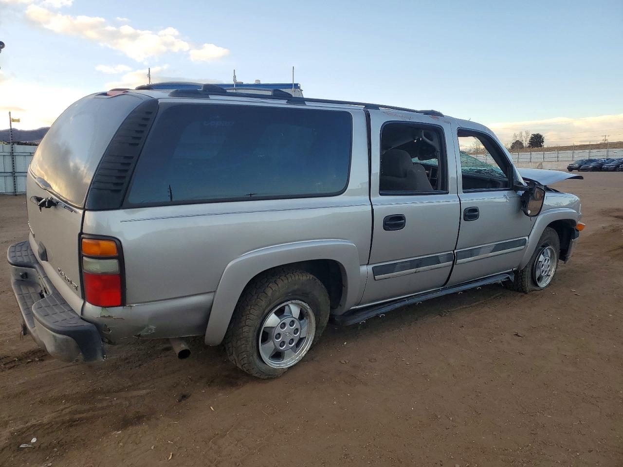 2004 Chevrolet Suburban K1500 Tan vin: 3GNFK16Z94G263239