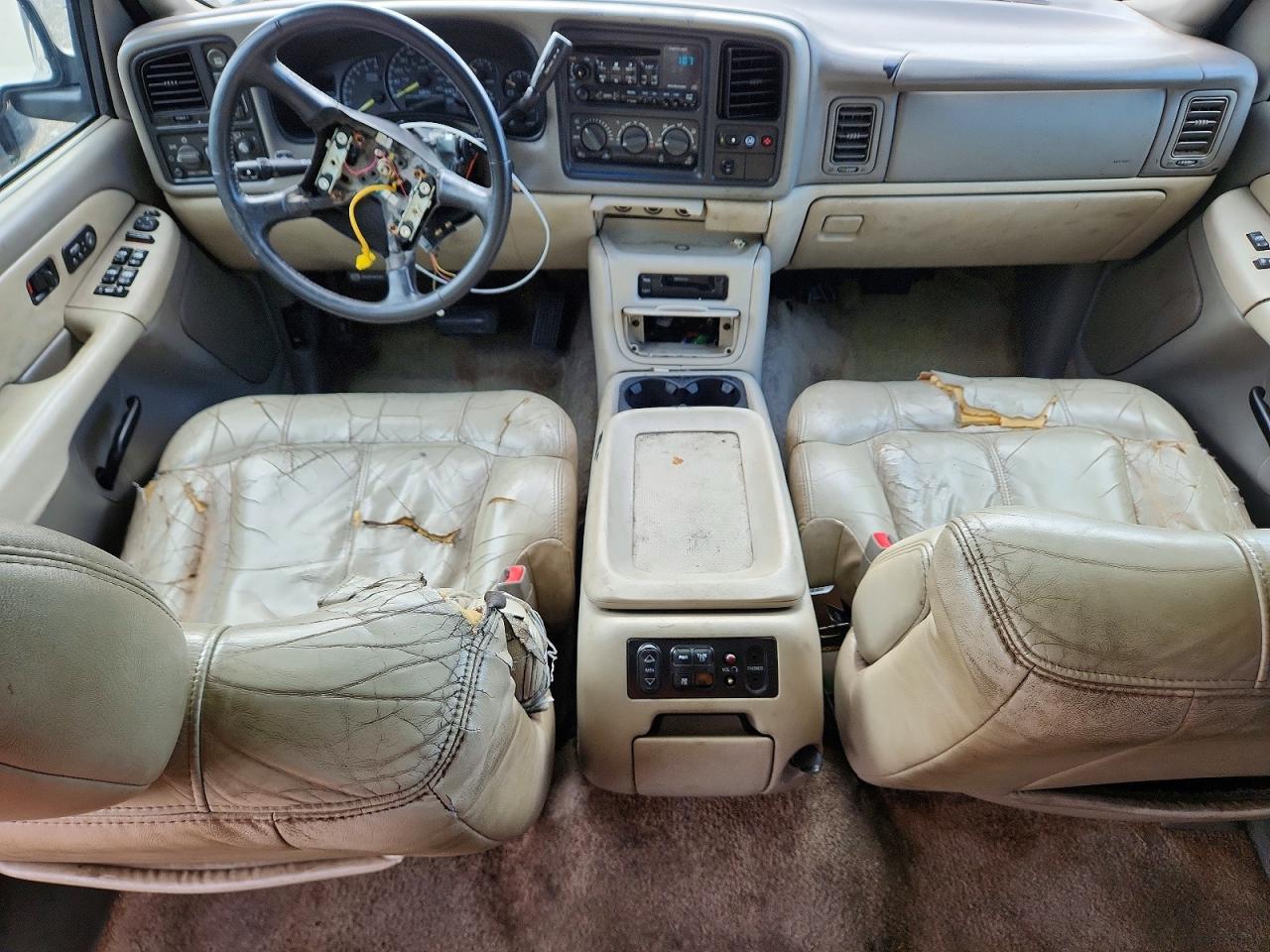 2002 Chevrolet Suburban K1500 Gold vin: 3GNFK16ZX2G243143