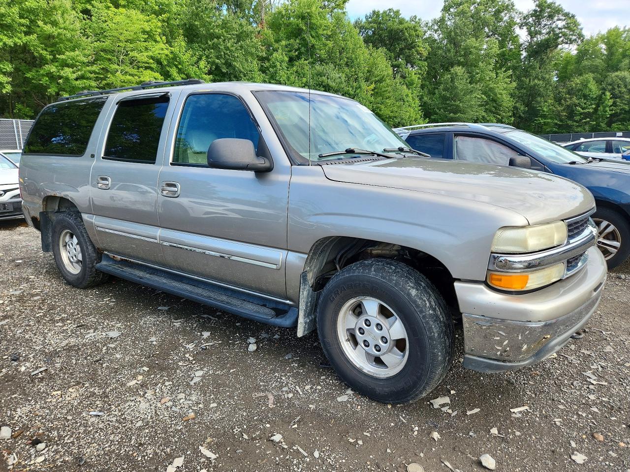 2002 Chevrolet Suburban K1500 Gold vin: 3GNFK16ZX2G243143