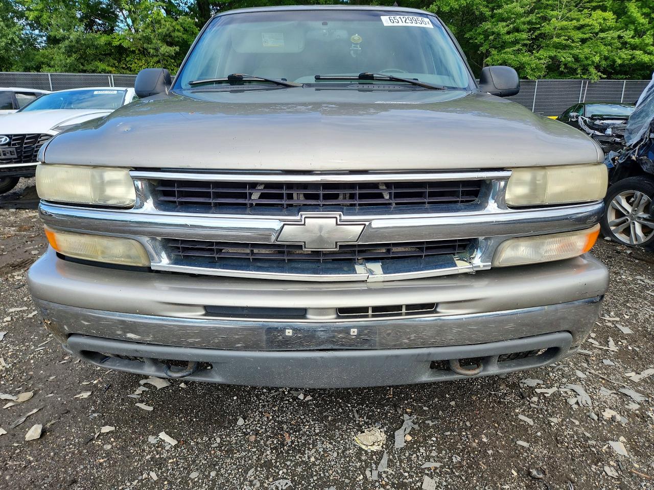 2002 Chevrolet Suburban K1500 Gold vin: 3GNFK16ZX2G243143