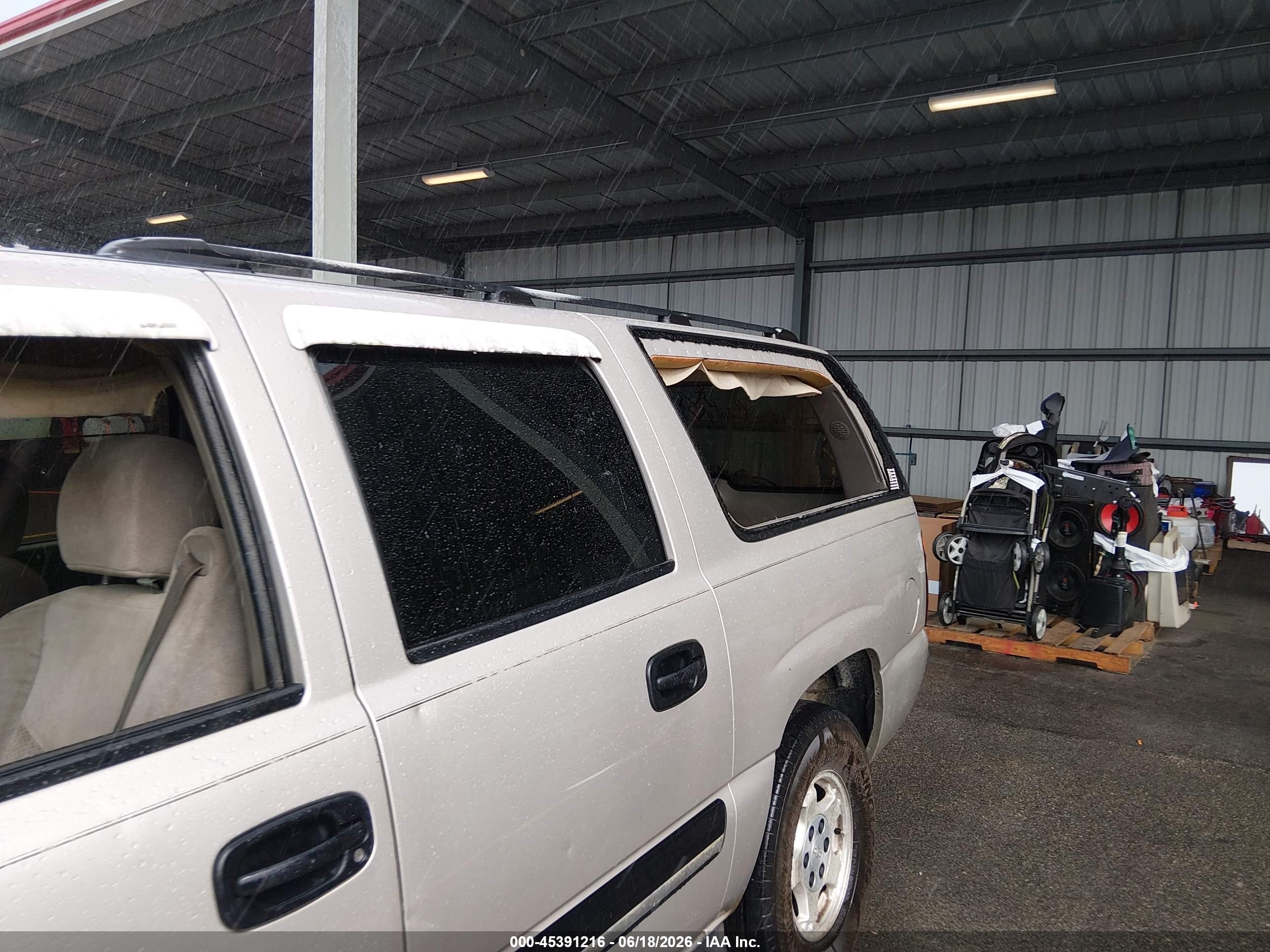 2004 Chevrolet Suburban 1500 Ls Beige vin: 3GNFK16ZX4G207746