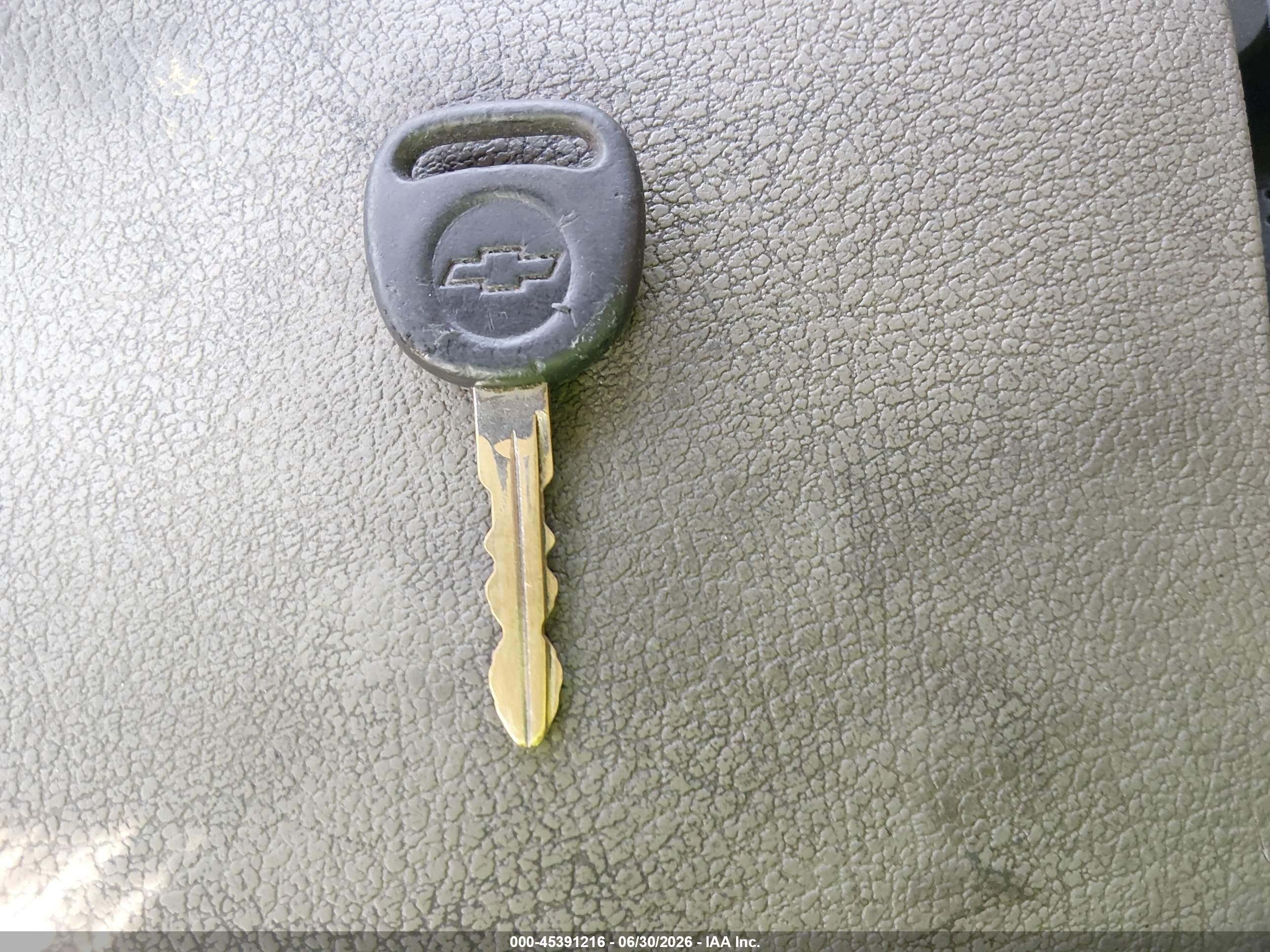 2004 Chevrolet Suburban 1500 Ls Beige vin: 3GNFK16ZX4G207746