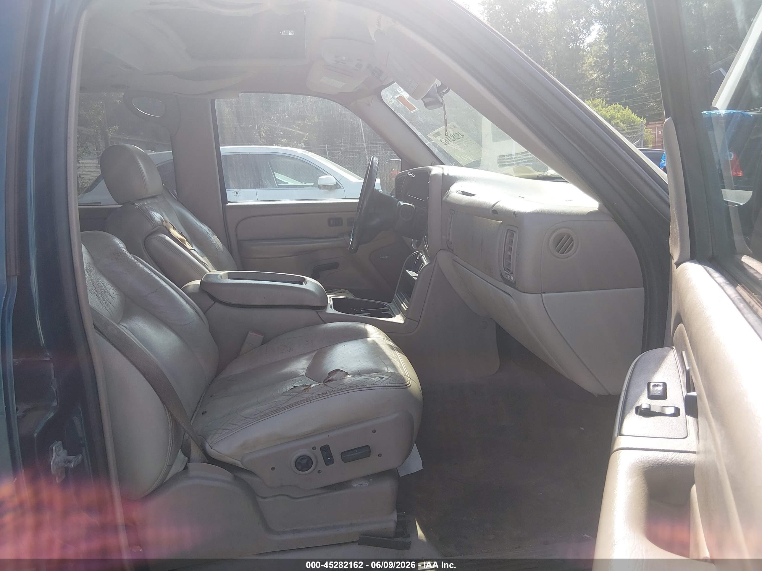 2005 Chevrolet Suburban 1500 Z71 Navy vin: 3GNFK16ZX5G106093