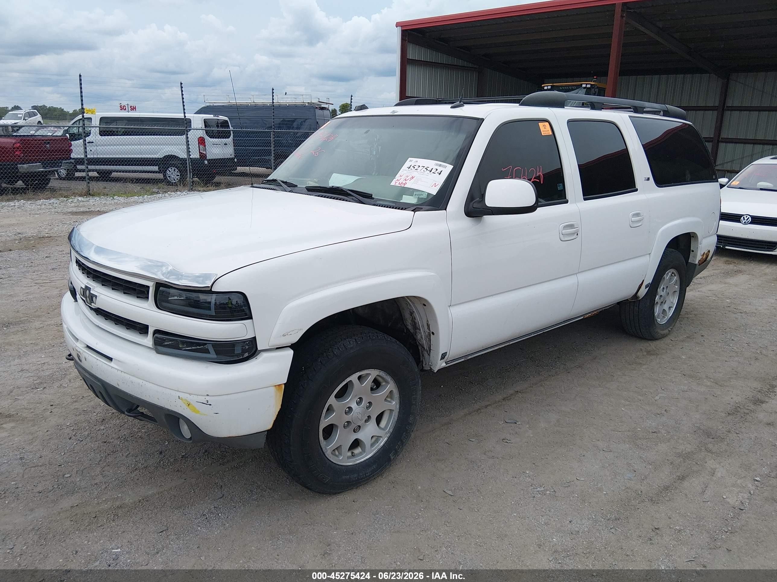 2005 Chevrolet Suburban 1500 Z71 White vin: 3GNFK16ZX5G141832