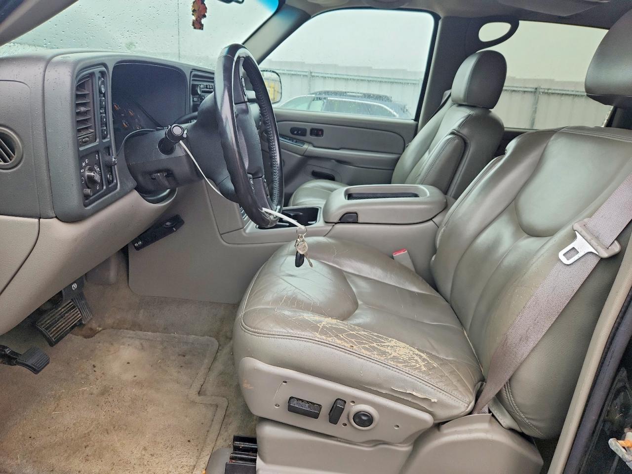 2005 Chevrolet Suburban K1500 Black vin: 3GNFK16ZX5G206551