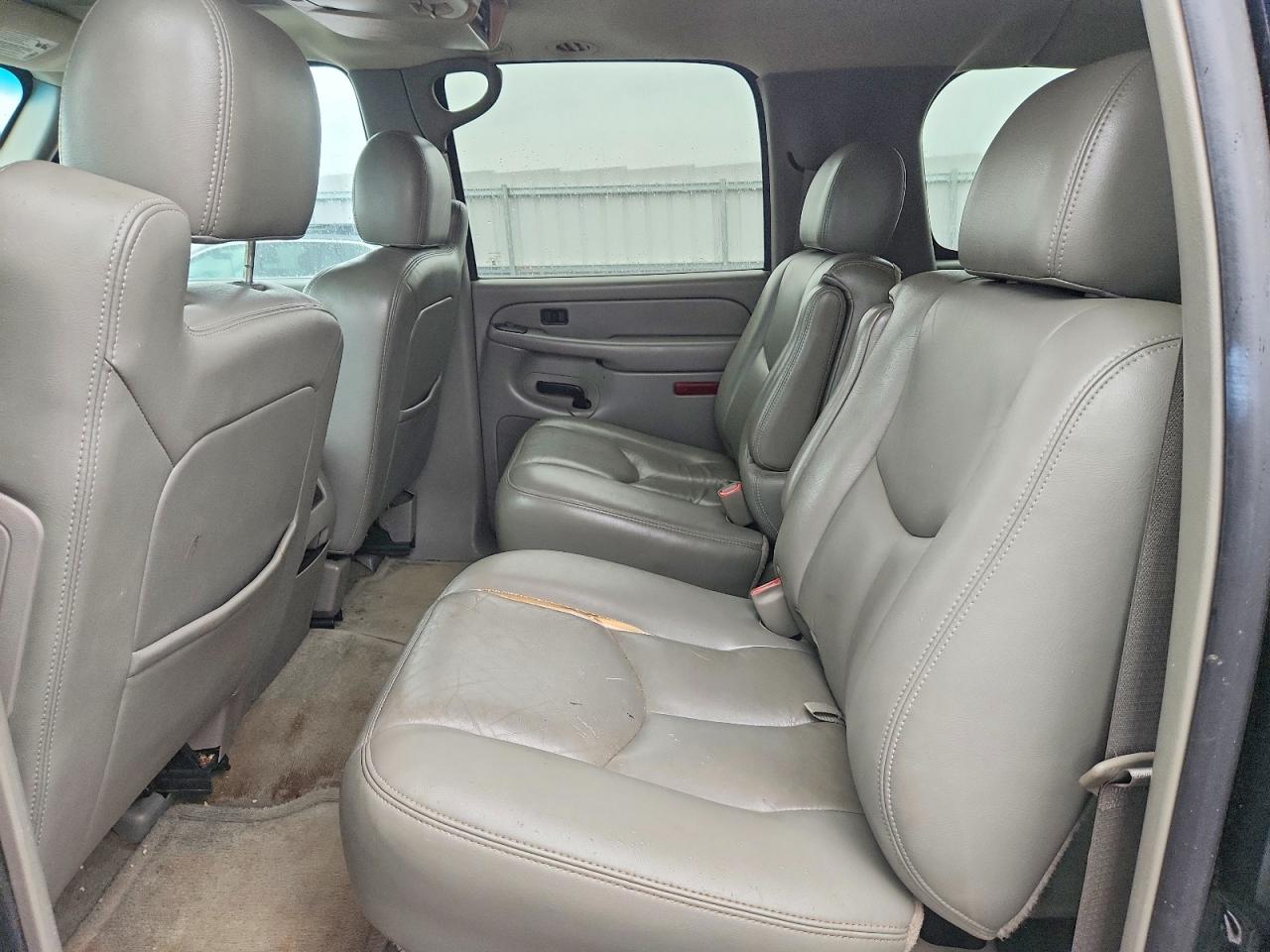 2005 Chevrolet Suburban K1500 Black vin: 3GNFK16ZX5G206551