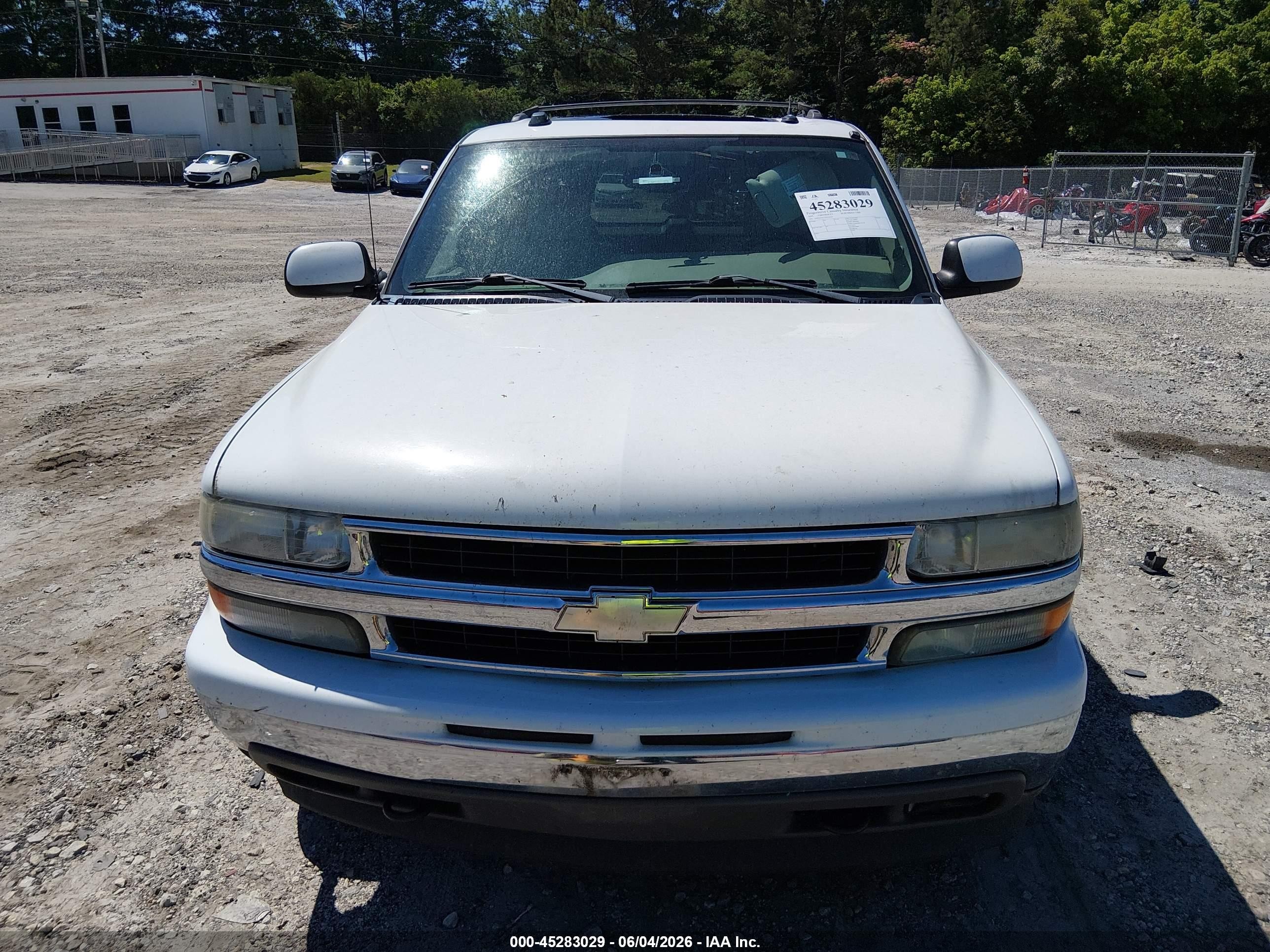 2005 Chevrolet Suburban 1500 Lt White vin: 3GNFK16ZX5G236410