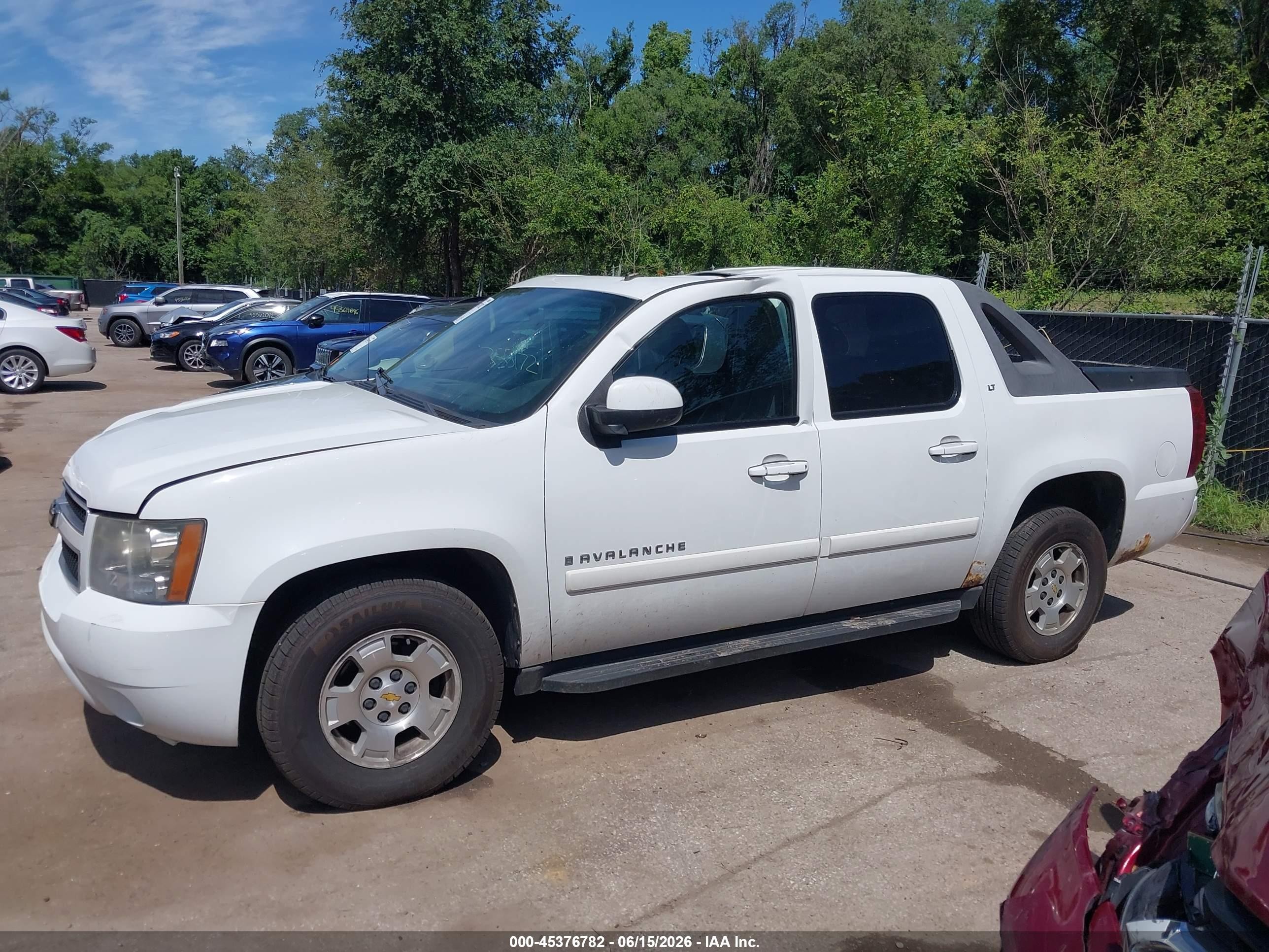 2009 Chevrolet Avalanche 1500 Lt2 White vin: 3GNFK22069G150319
