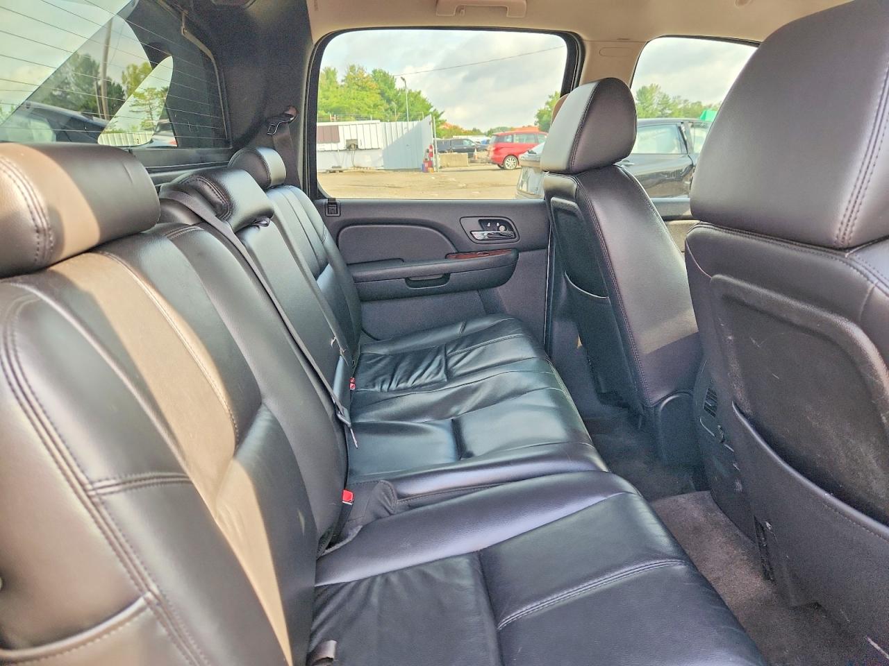 2009 Chevrolet Avalanche K1500 Lt Белый vin: 3GNFK22069G175141