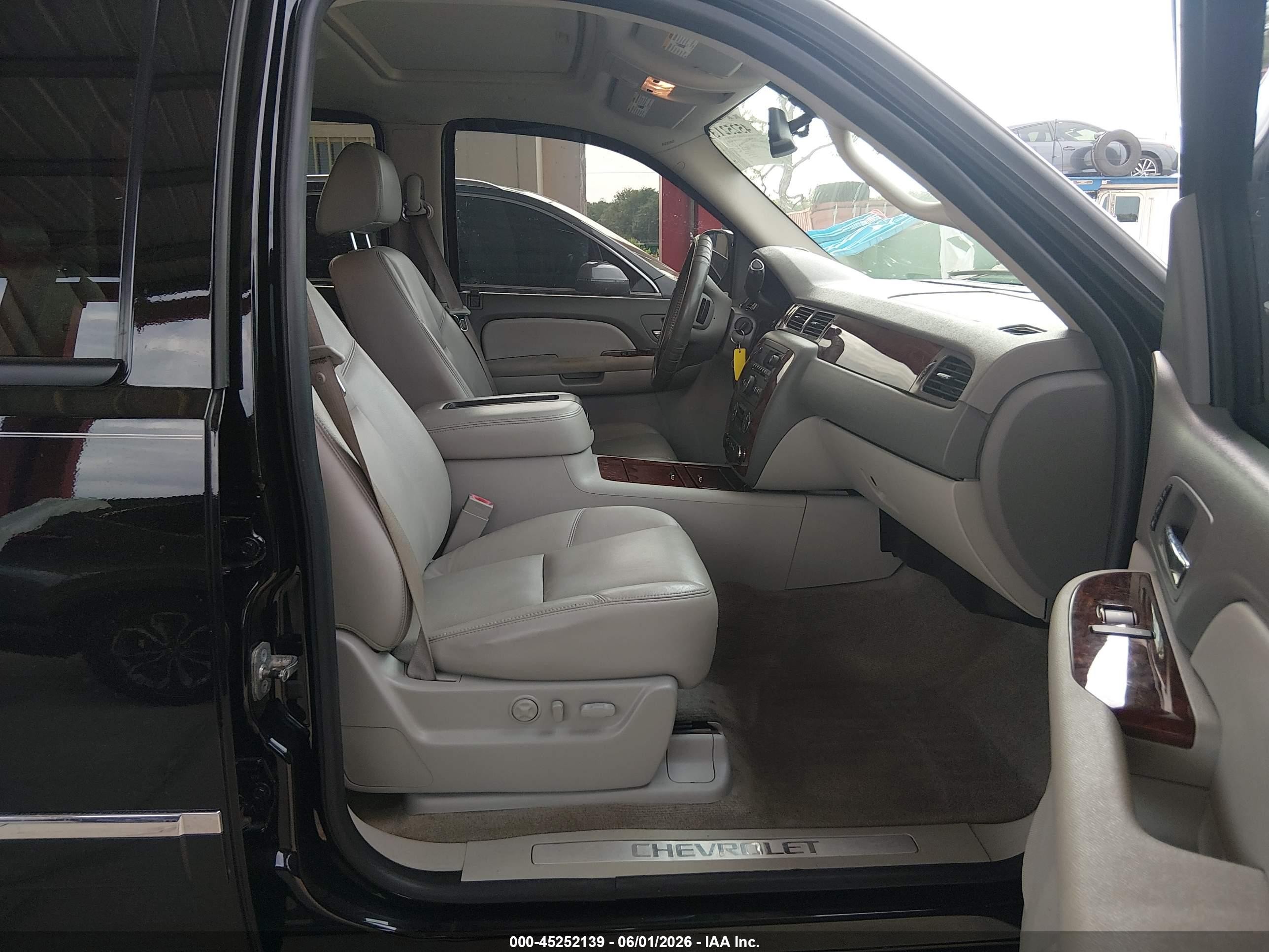 2009 Chevrolet Avalanche 1500 Ltz Black vin: 3GNFK32019G220136