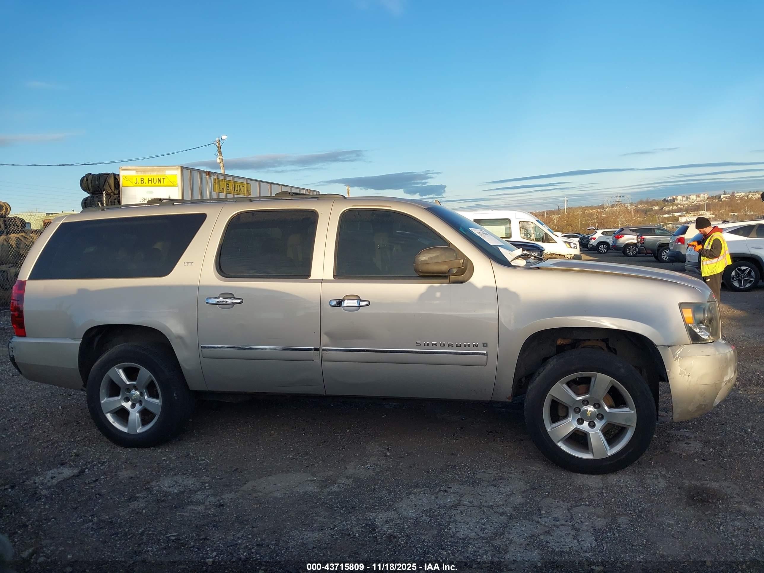 2009 Chevrolet Suburban 1500 Ltz Tan vin: 3GNFK36319G100079