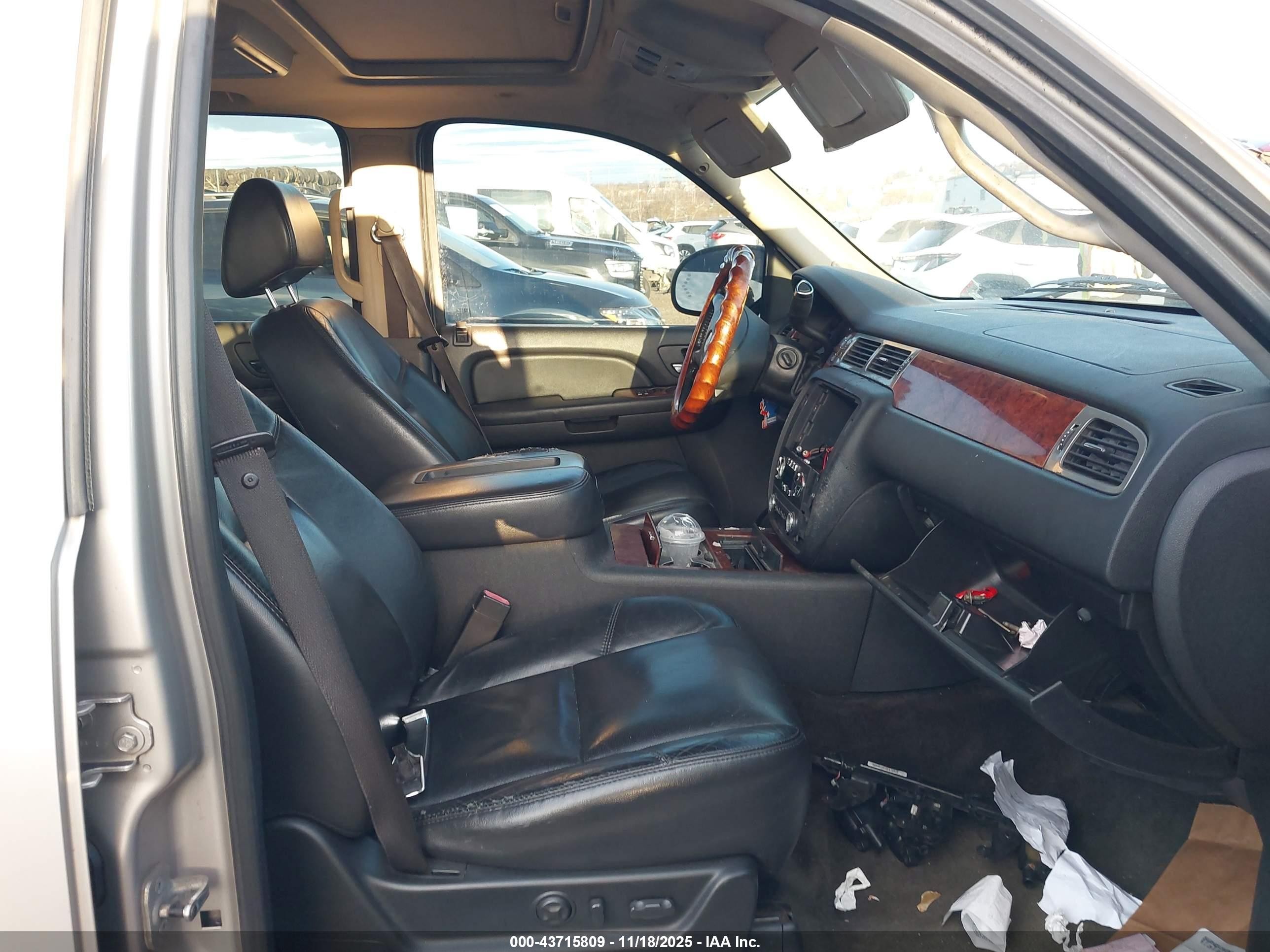 2009 Chevrolet Suburban 1500 Ltz Tan vin: 3GNFK36319G100079