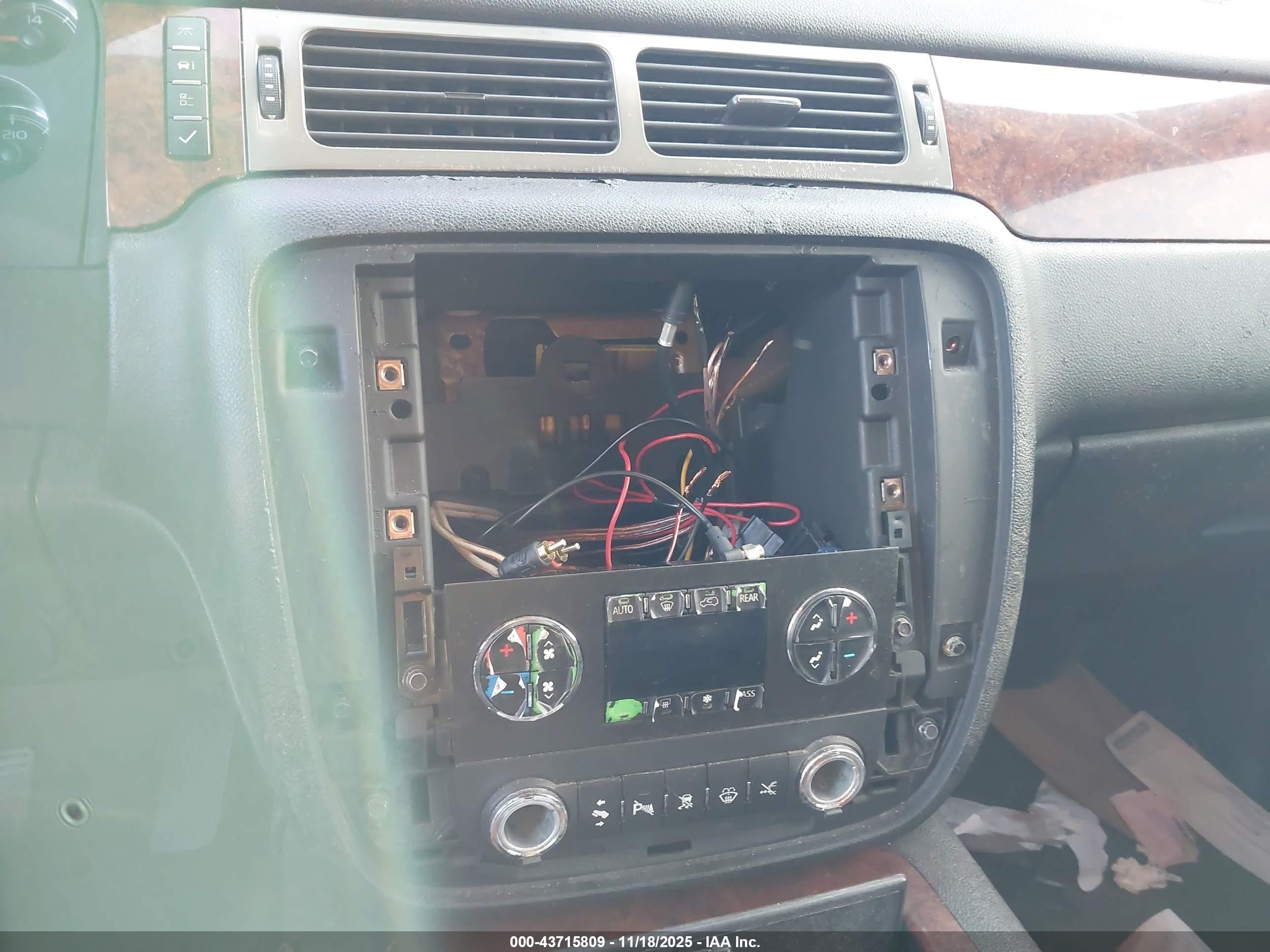 2009 Chevrolet Suburban 1500 Ltz Tan vin: 3GNFK36319G100079