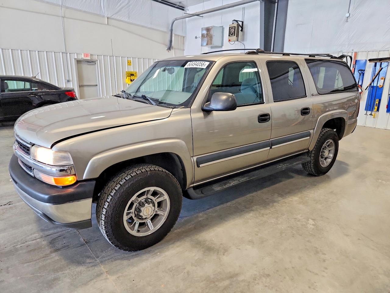 2002 Chevrolet Suburban C2500 Tan vin: 3GNGC26G52G253083