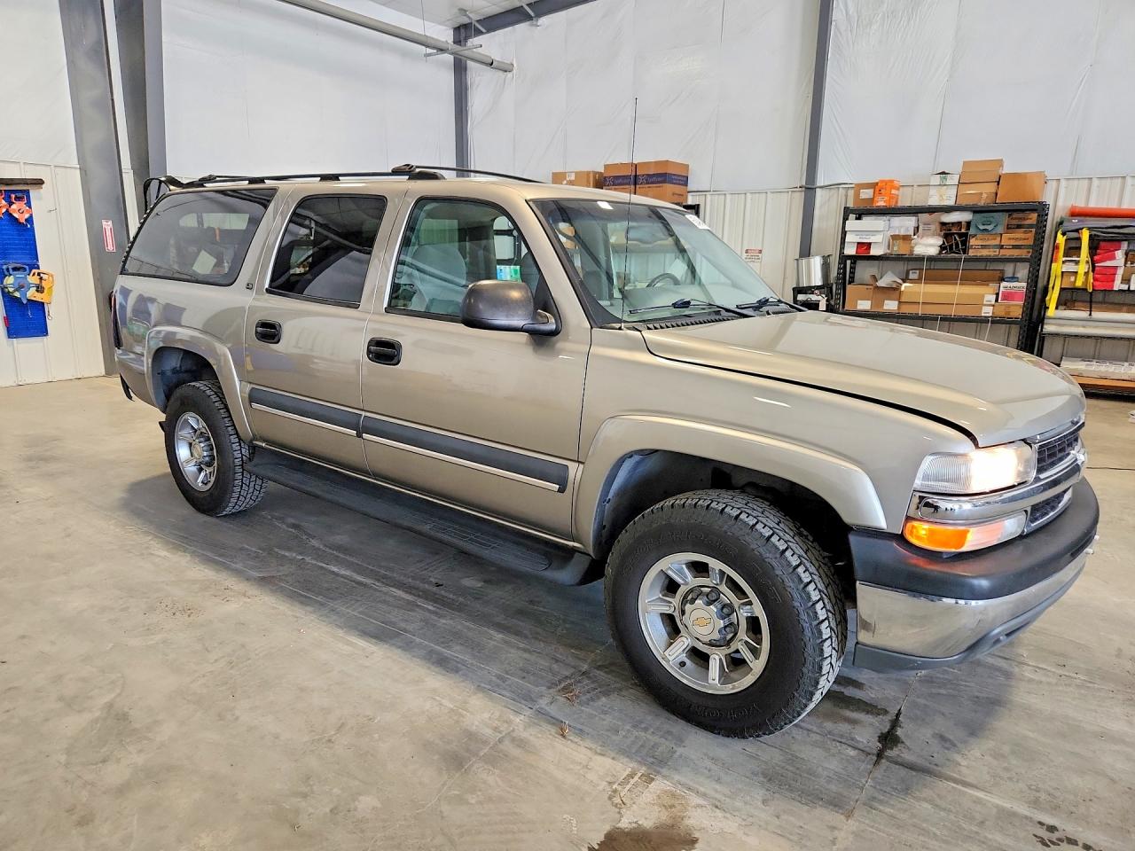 2002 Chevrolet Suburban C2500 Tan vin: 3GNGC26G52G253083