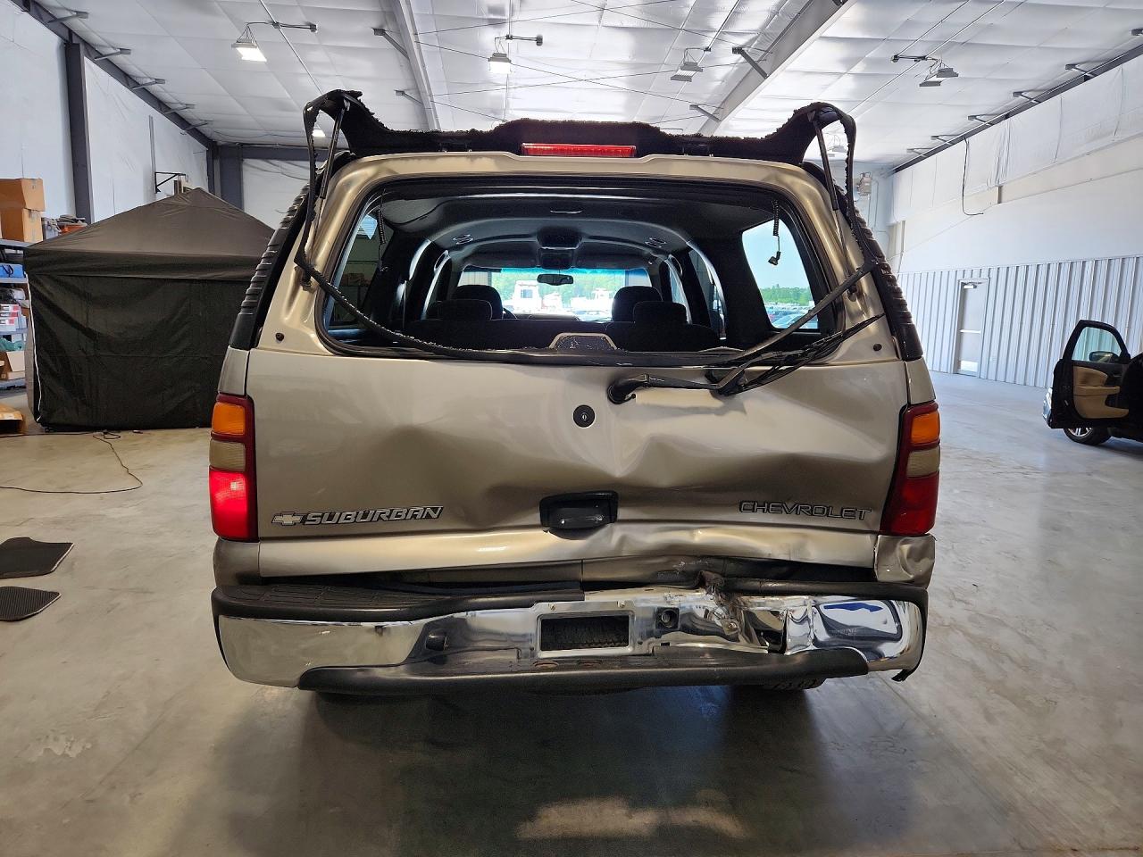 2002 Chevrolet Suburban C2500 Tan vin: 3GNGC26G52G253083