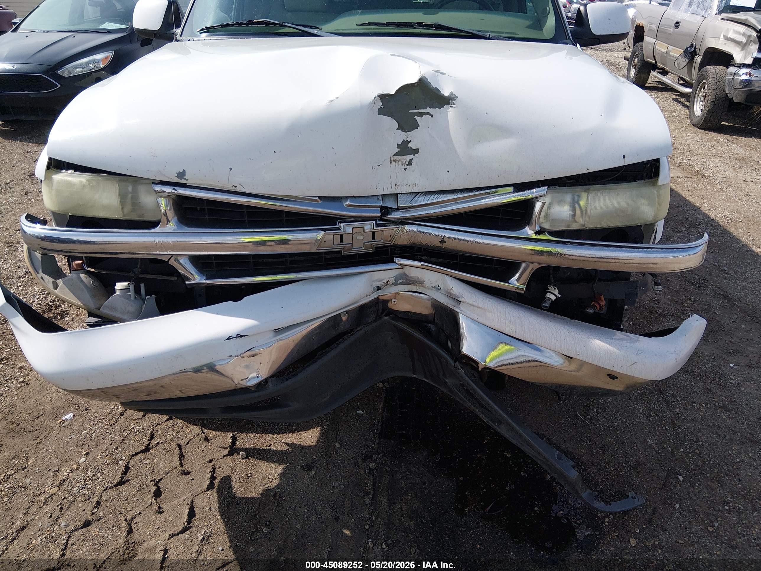 2004 Chevrolet Suburban 2500 Lt White vin: 3GNGC26U74G235032