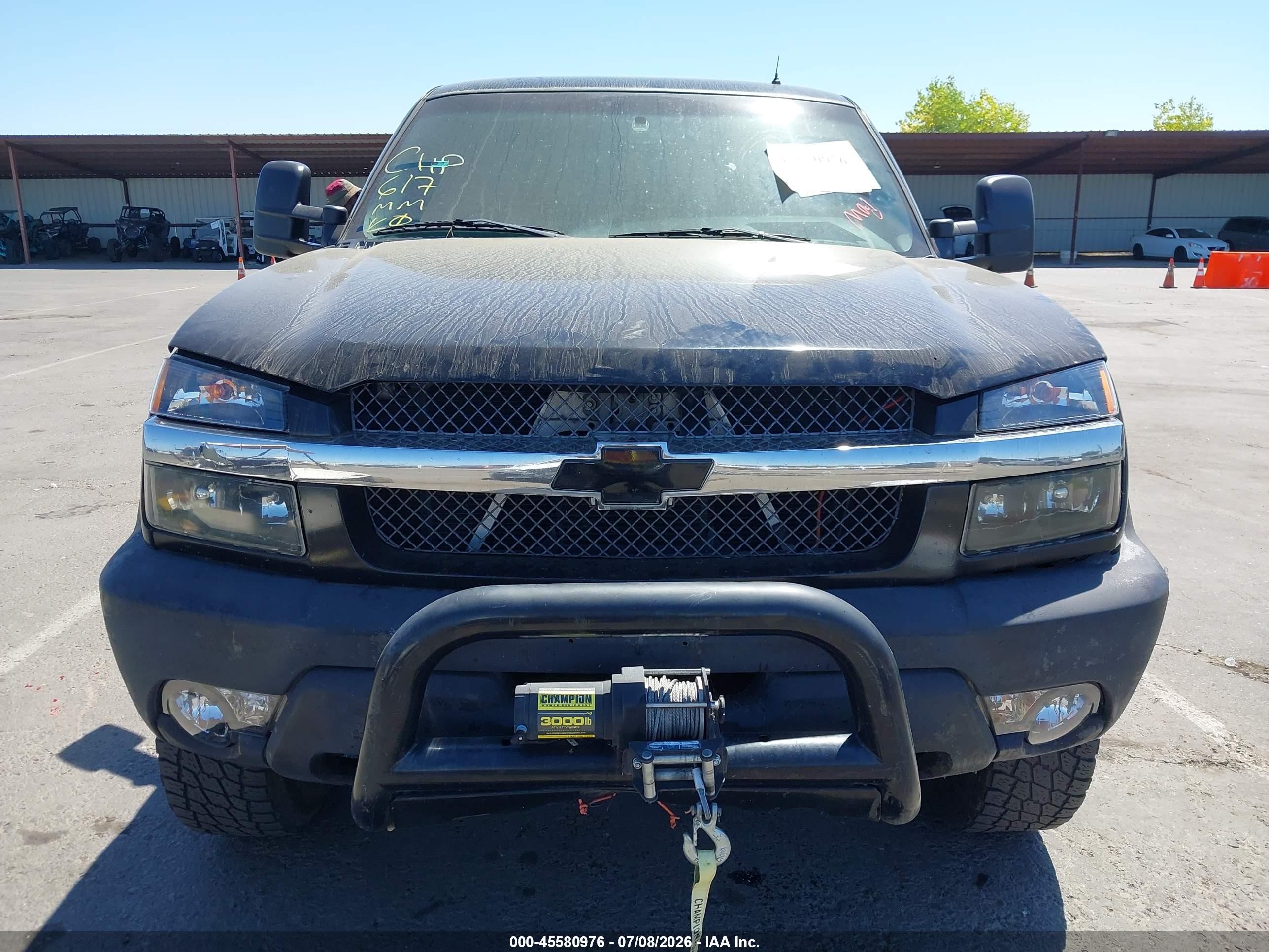 2002 Chevrolet Avalanche 2500   Black vin: 3GNGK23G32G165074