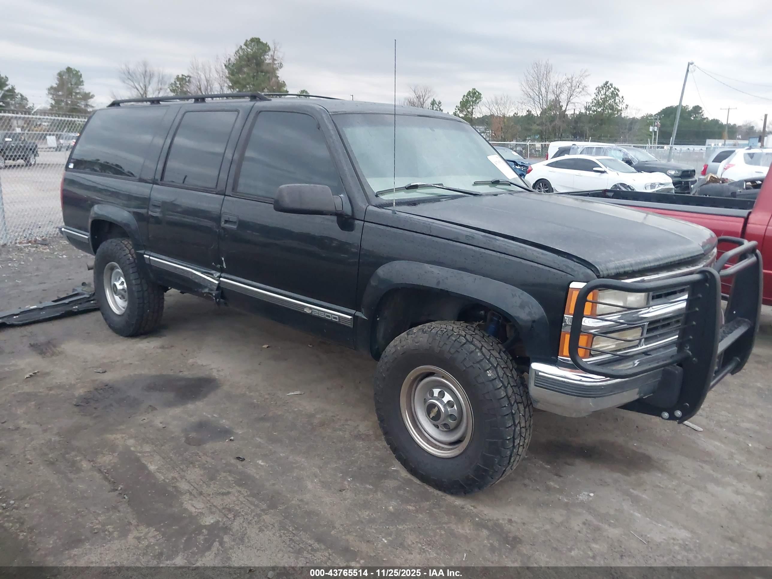 1997 Chevrolet Suburban 2500   Black vin: 3GNGK26F3VG142790