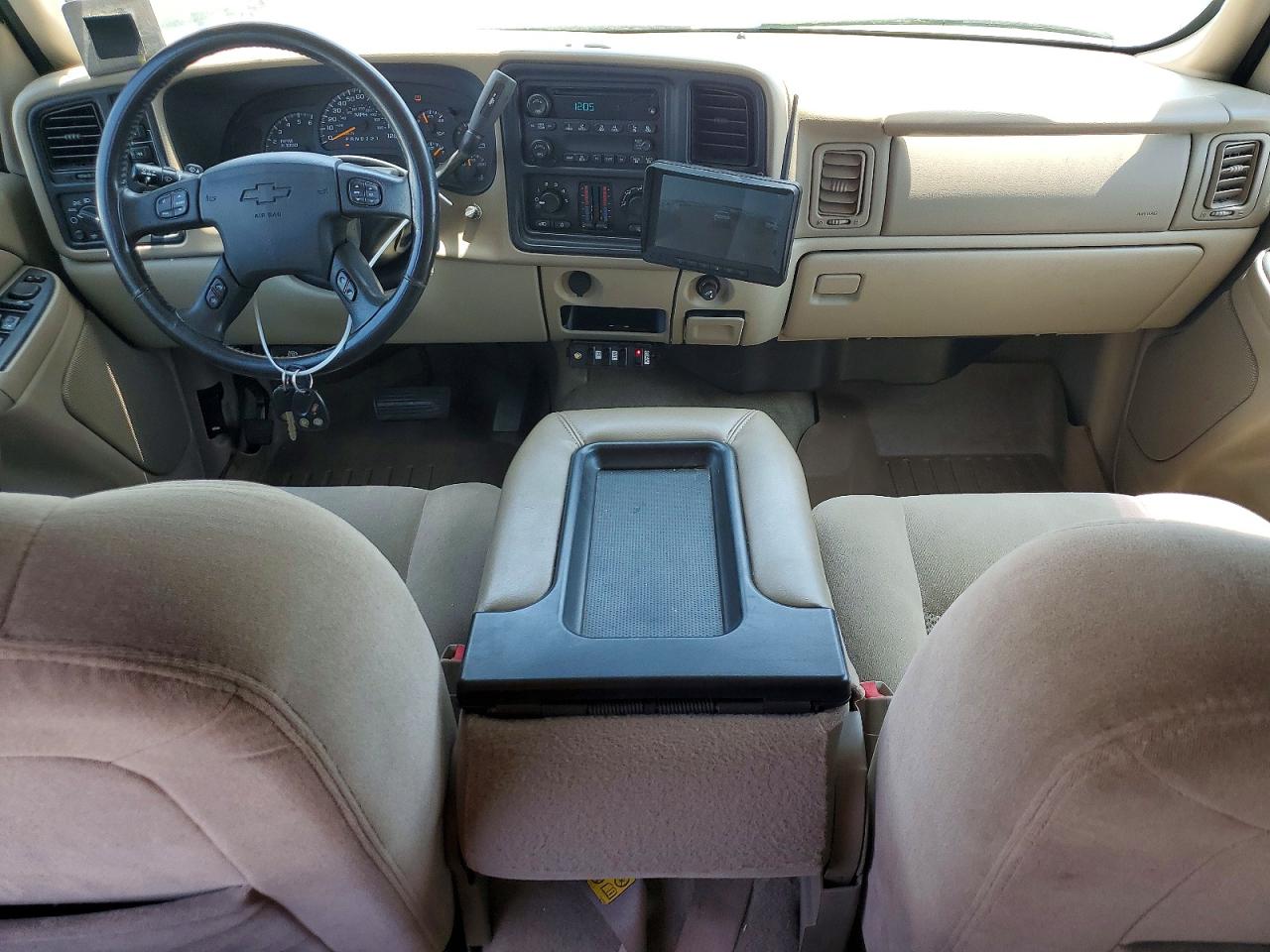 2006 Chevrolet Suburban K2500 Tan vin: 3GNGK26G06G130705