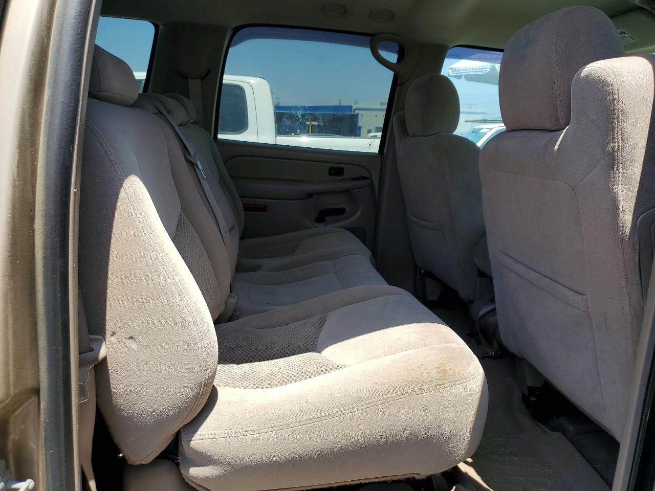 2006 Chevrolet Suburban K2500 Tan vin: 3GNGK26G06G130705