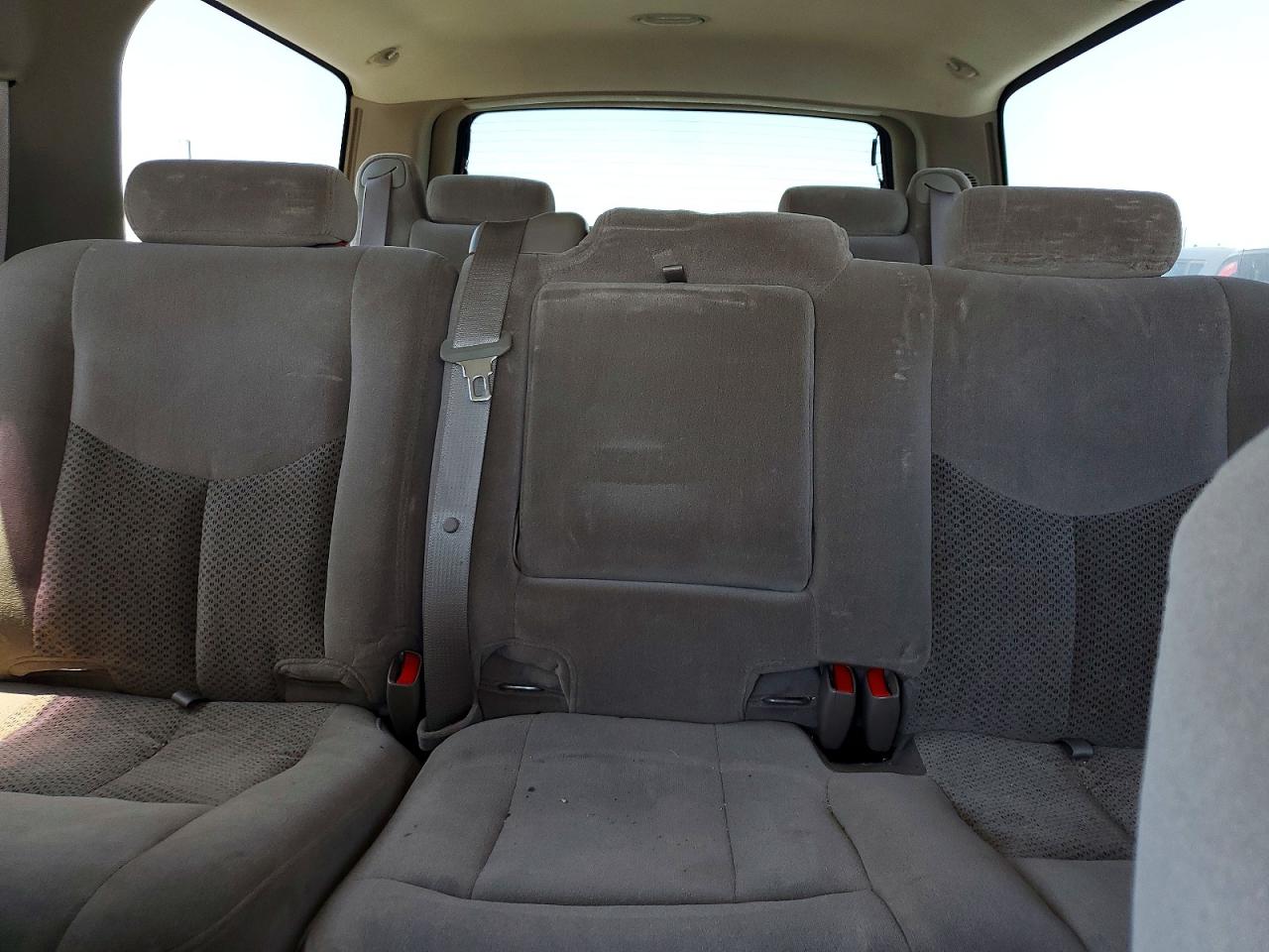 2006 Chevrolet Suburban K2500 Tan vin: 3GNGK26G06G130705