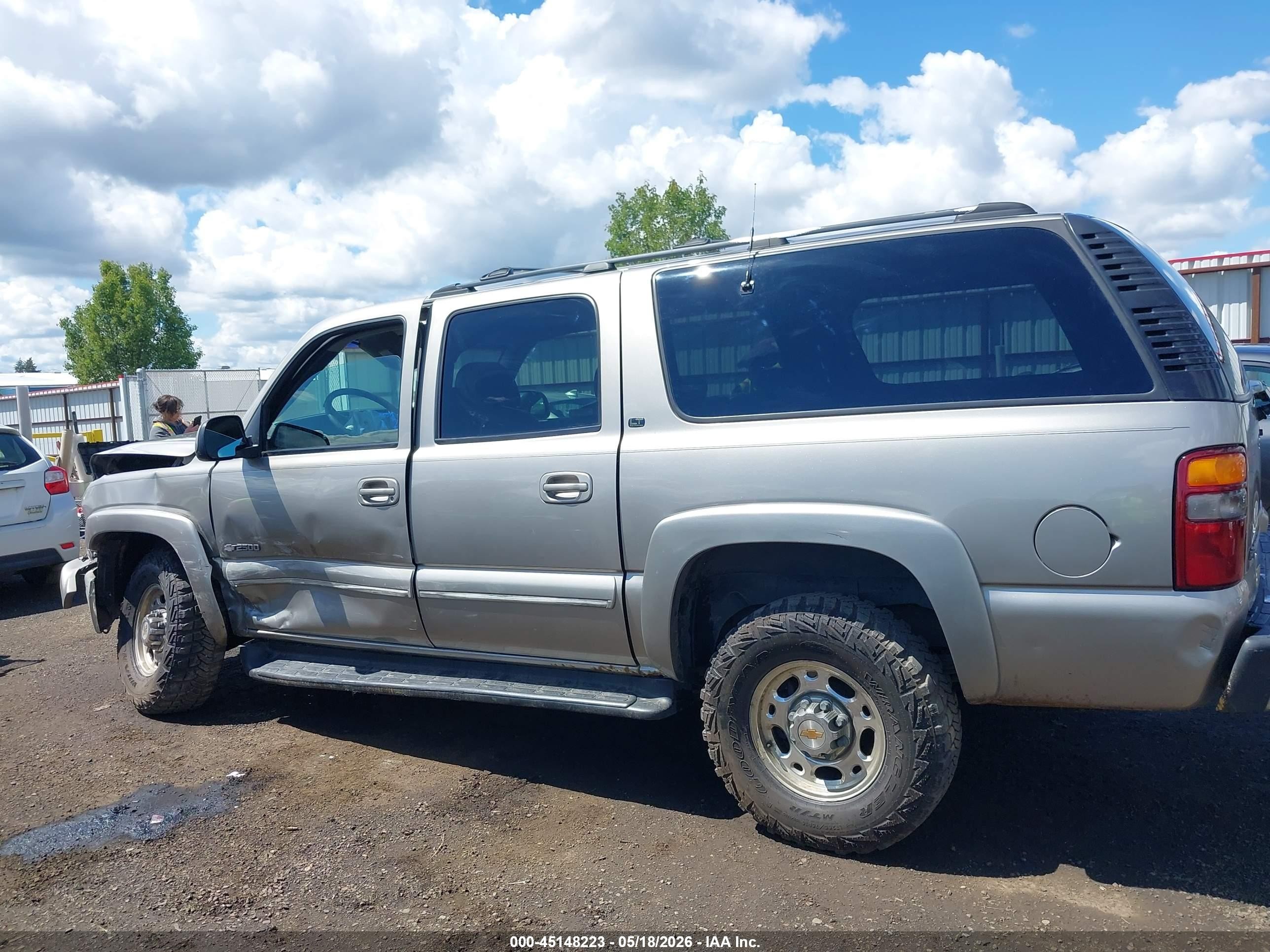 2001 Chevrolet Suburban 2500 Lt Бежевый vin: 3GNGK26G31G116578