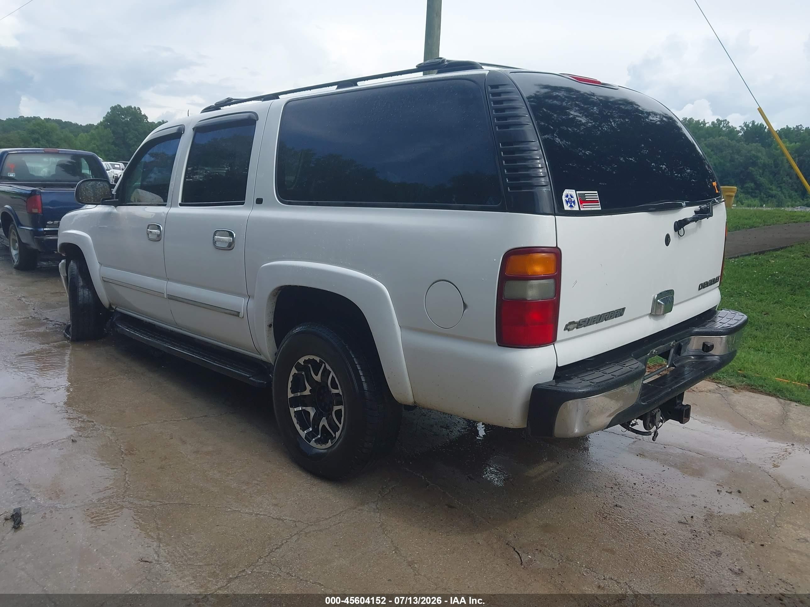 2002 Chevrolet Suburban 2500 Lt White vin: 3GNGK26GX2G183843