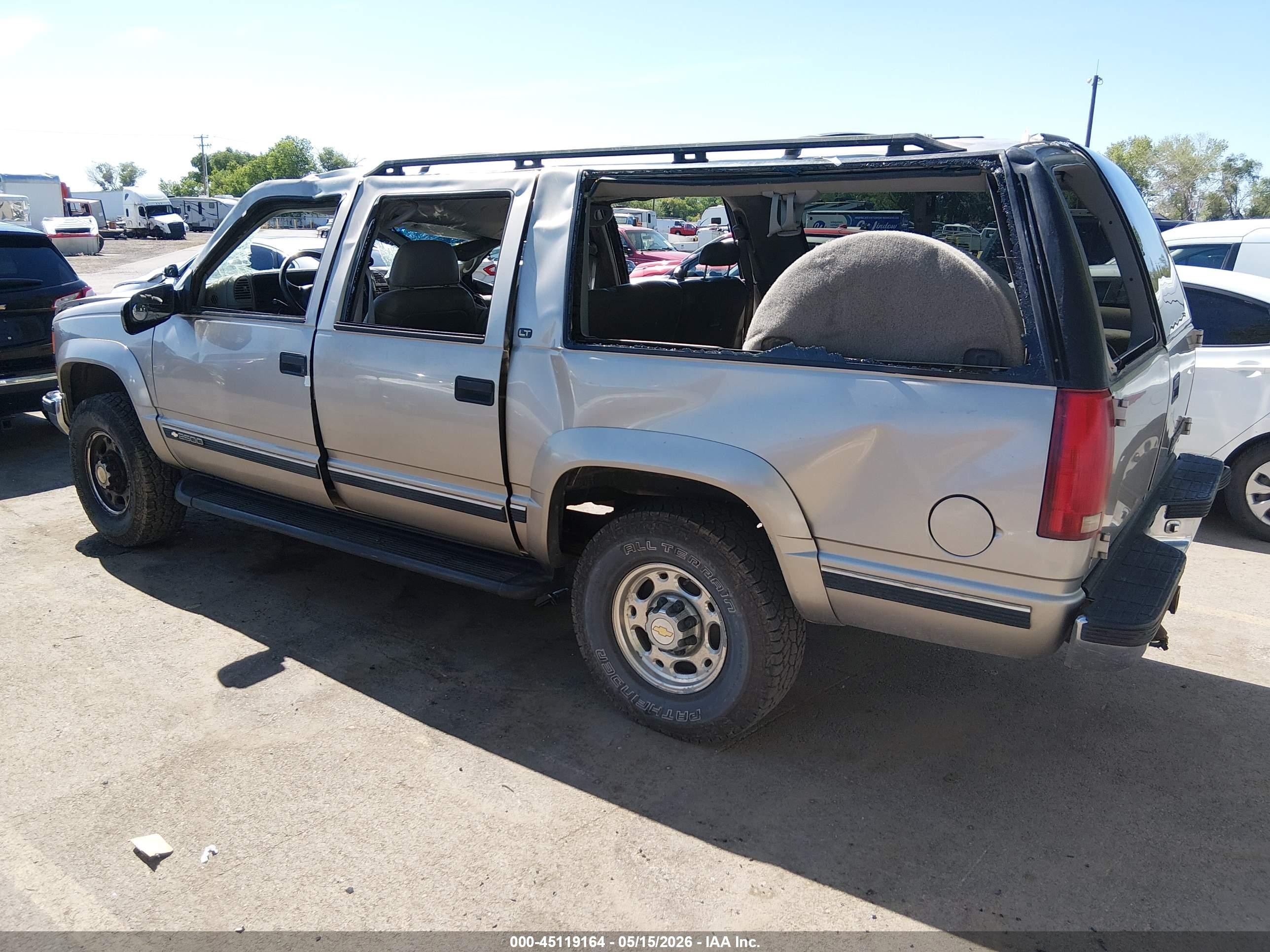 1999 Chevrolet Suburban 2500   Желто-коричневый vin: 3GNGK26J0XG117529