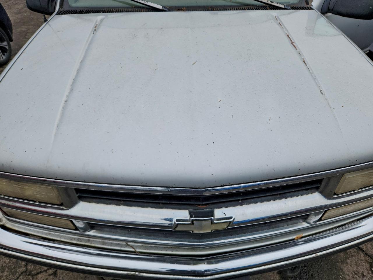 1997 Chevrolet Suburban K2500 Silver vin: 3GNGK26J5VG126496
