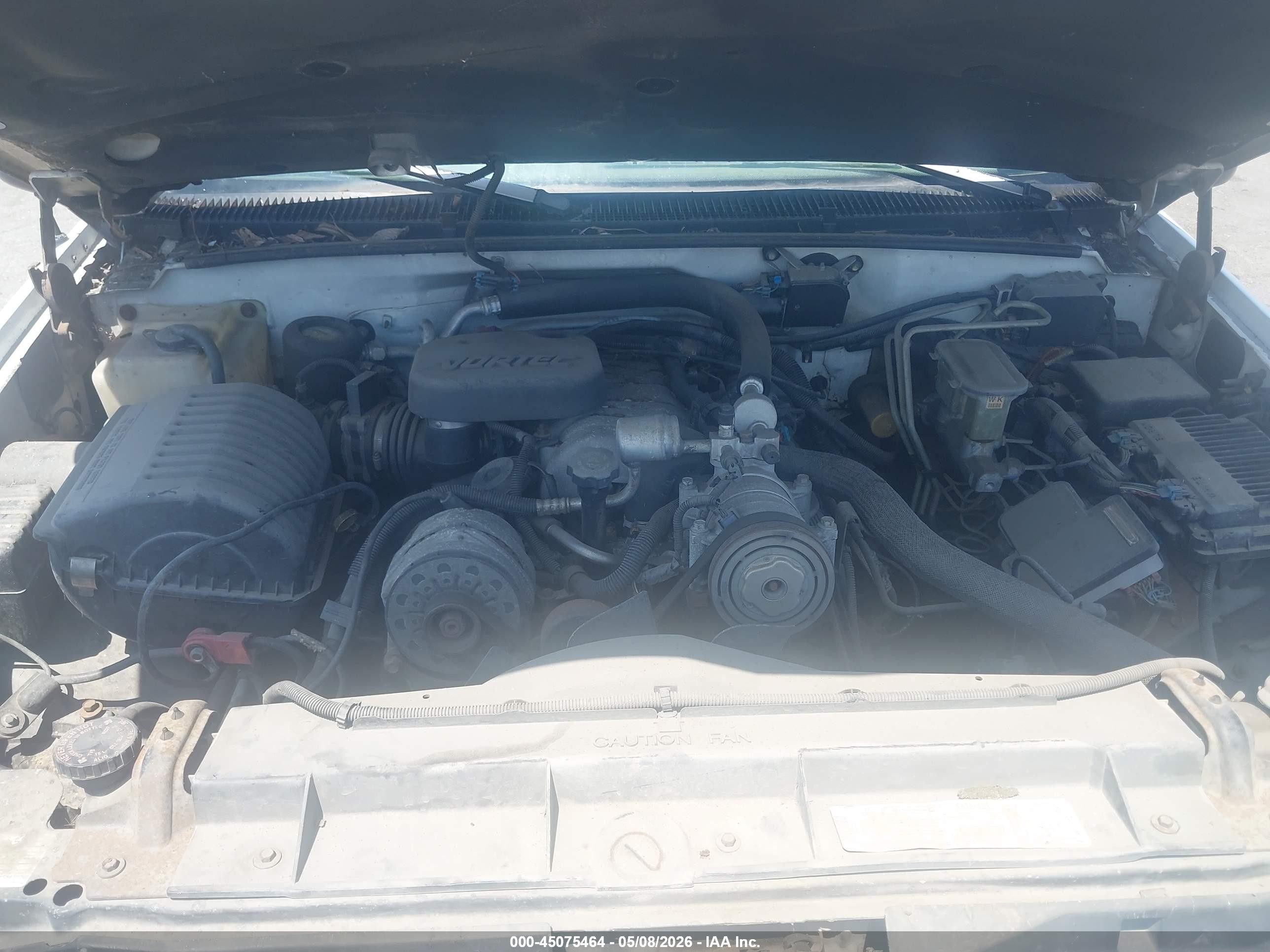 1999 Chevrolet Suburban 2500   Белый vin: 3GNGK26J6XG150440