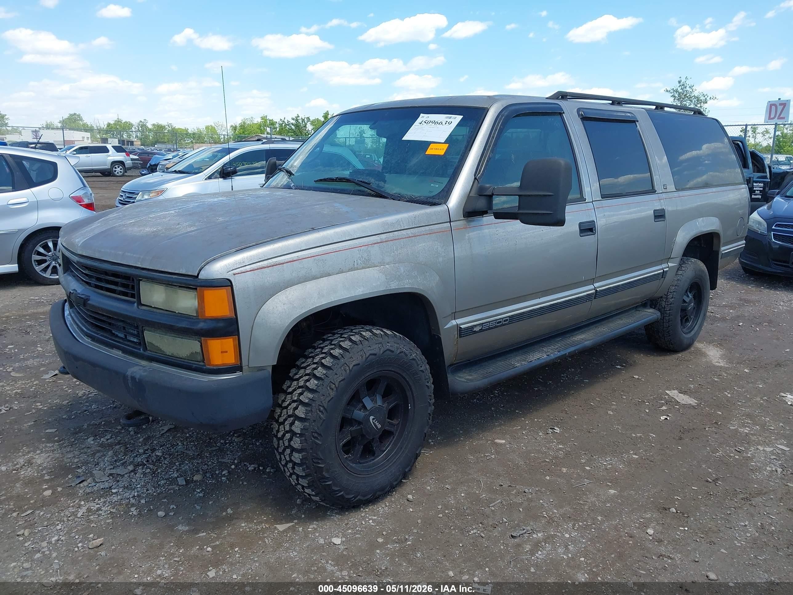 1999 Chevrolet Suburban 2500 Gray vin: 3GNGK26J7XG202674