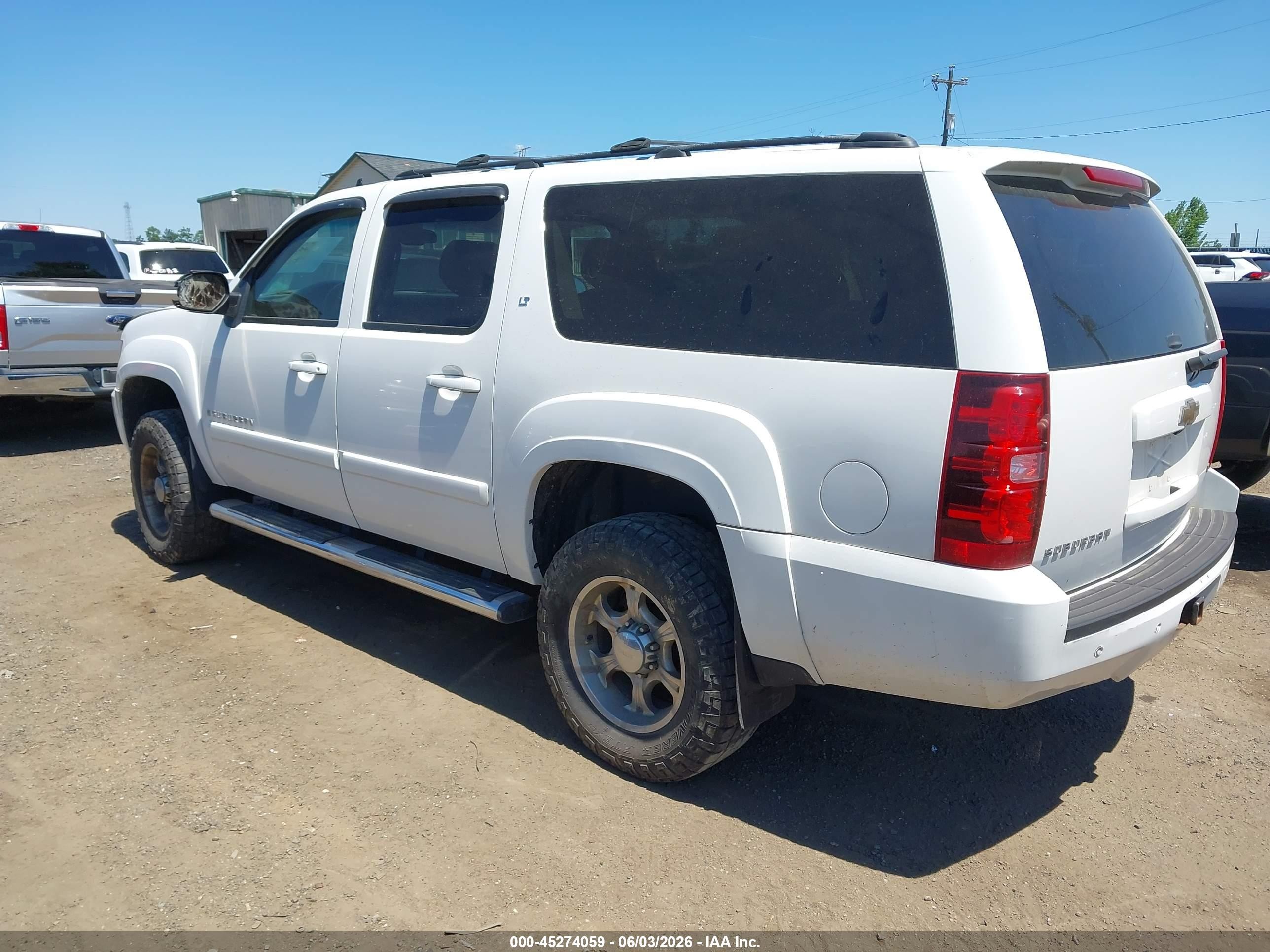 2007 Chevrolet Suburban 2500 Lt White vin: 3GNGK26K17G262149