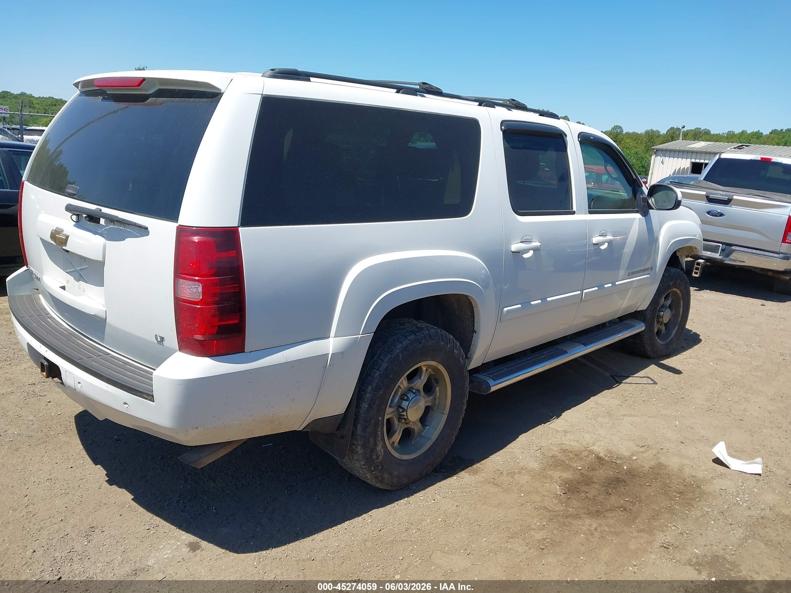 2007 Chevrolet Suburban 2500 Lt White vin: 3GNGK26K17G262149