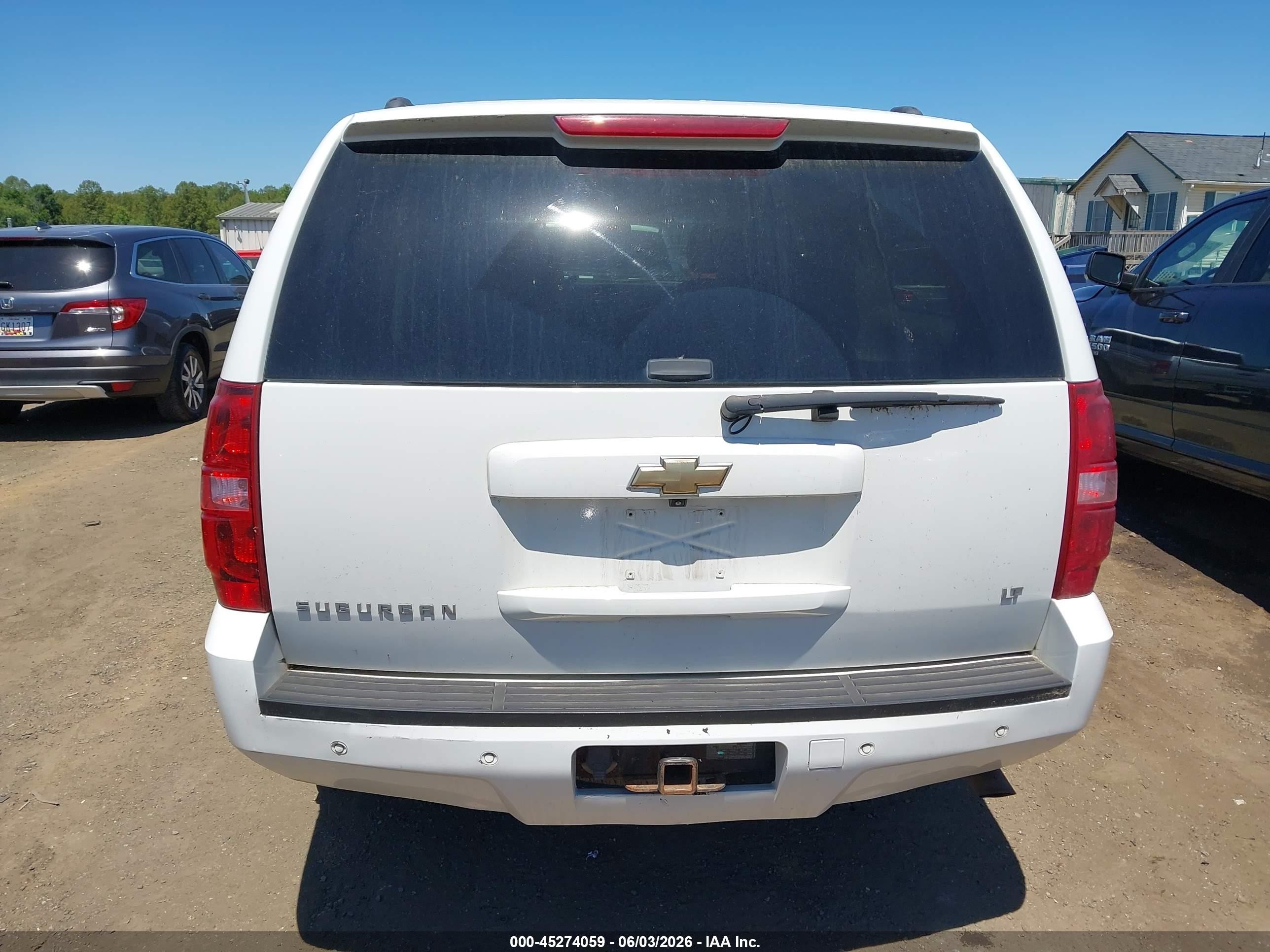 2007 Chevrolet Suburban 2500 Lt White vin: 3GNGK26K17G262149