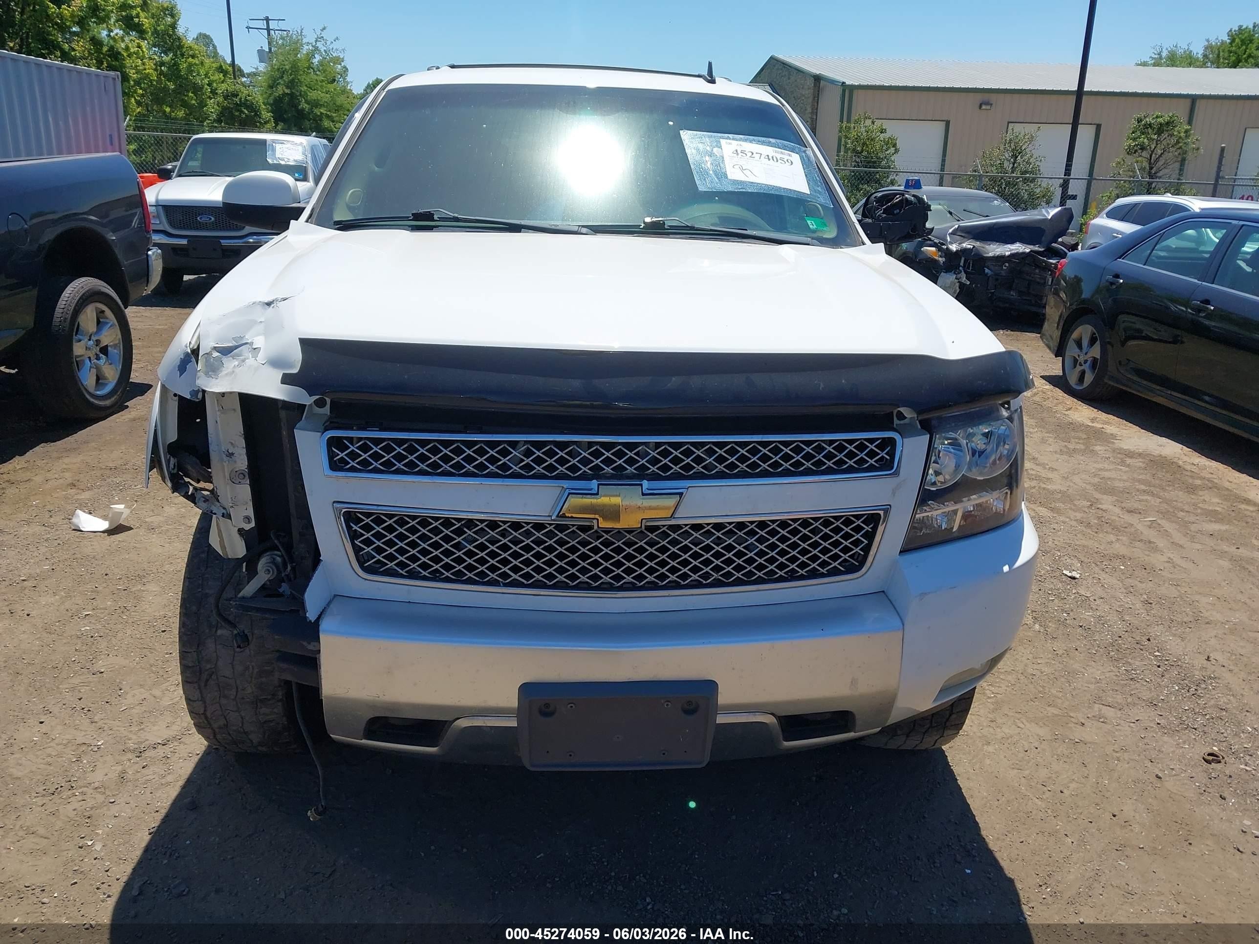 2007 Chevrolet Suburban 2500 Lt White vin: 3GNGK26K17G262149