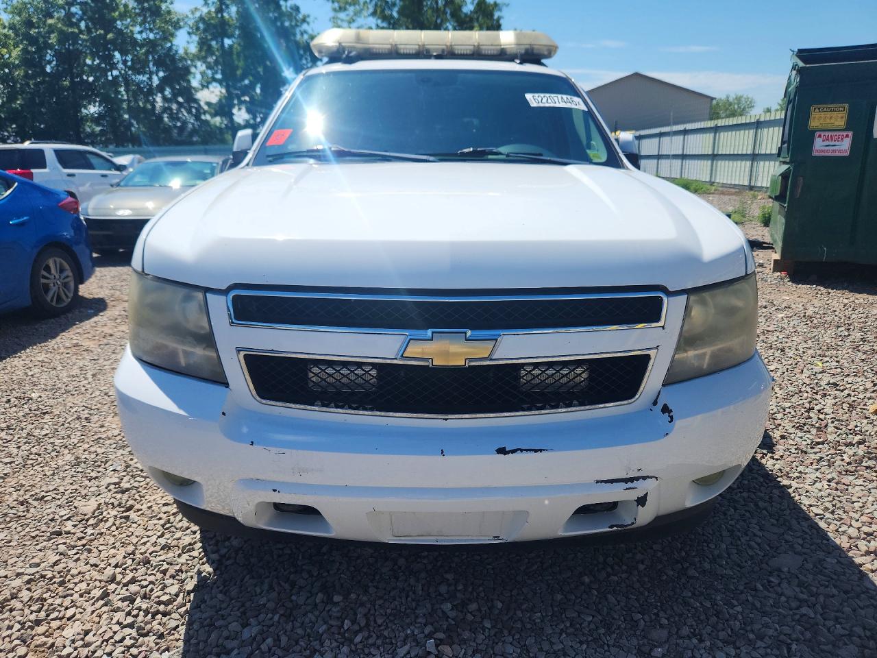 2008 Chevrolet Suburban K2500 White vin: 3GNGK26K18G209095