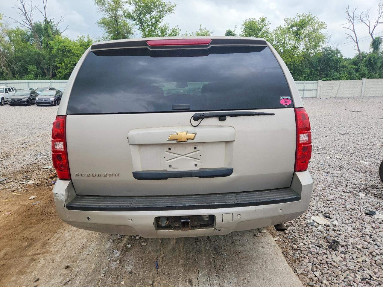 2007 Chevrolet Suburban K2500 Beige vin: 3GNGK26K77G196738