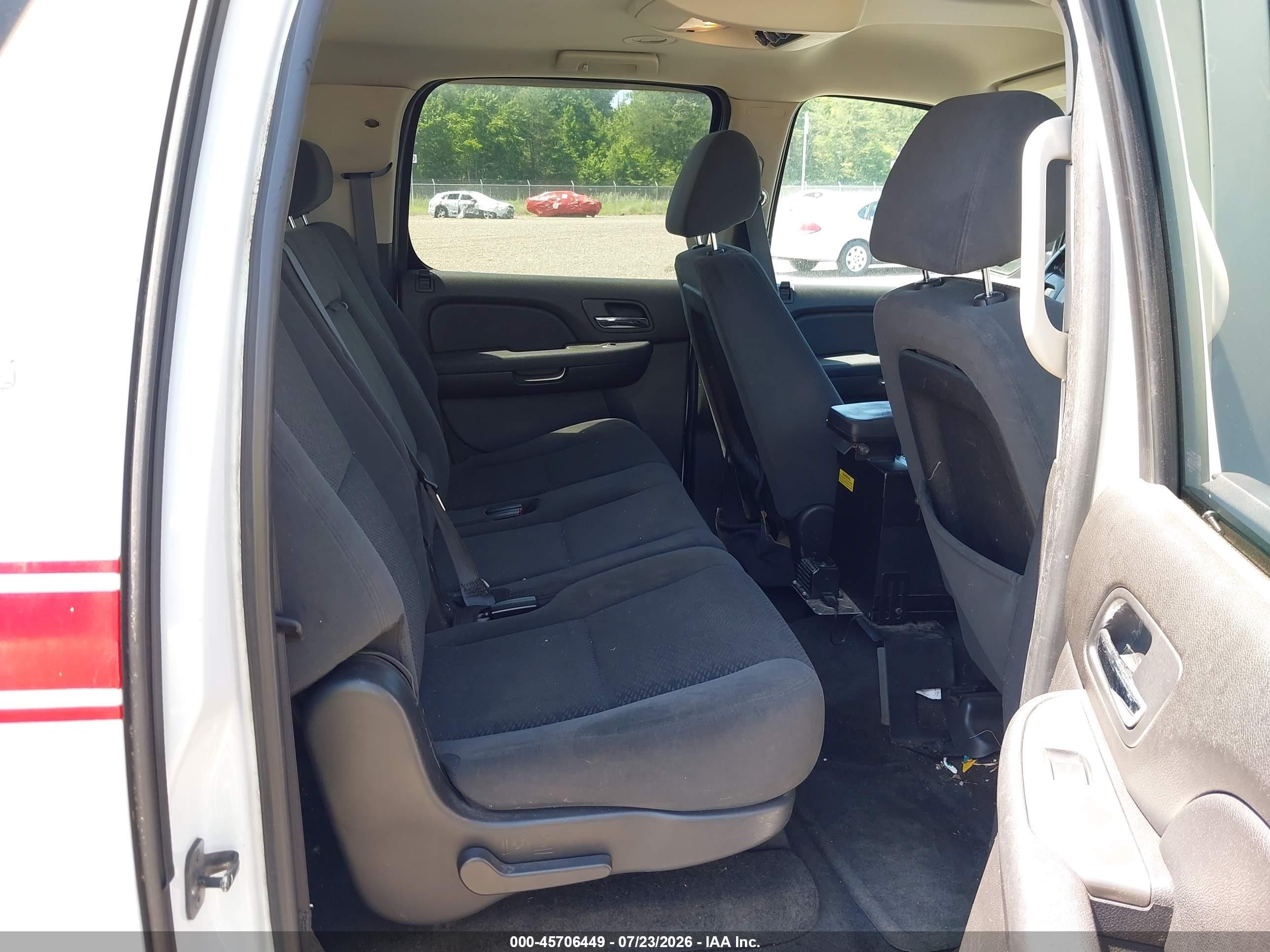 2007 Chevrolet Suburban 2500 Ls White vin: 3GNGK26K97G258866