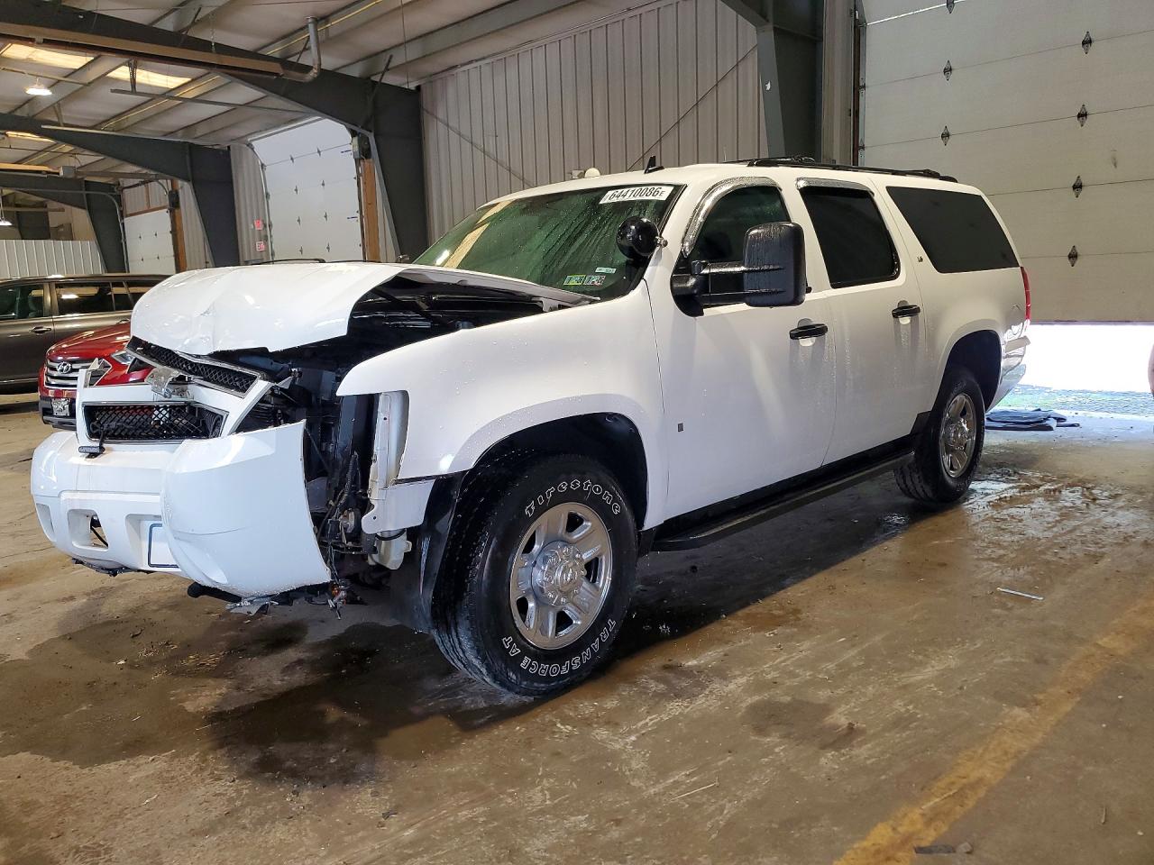 2007 Chevrolet Suburban K2500 White vin: 3GNGK26KX7G240750