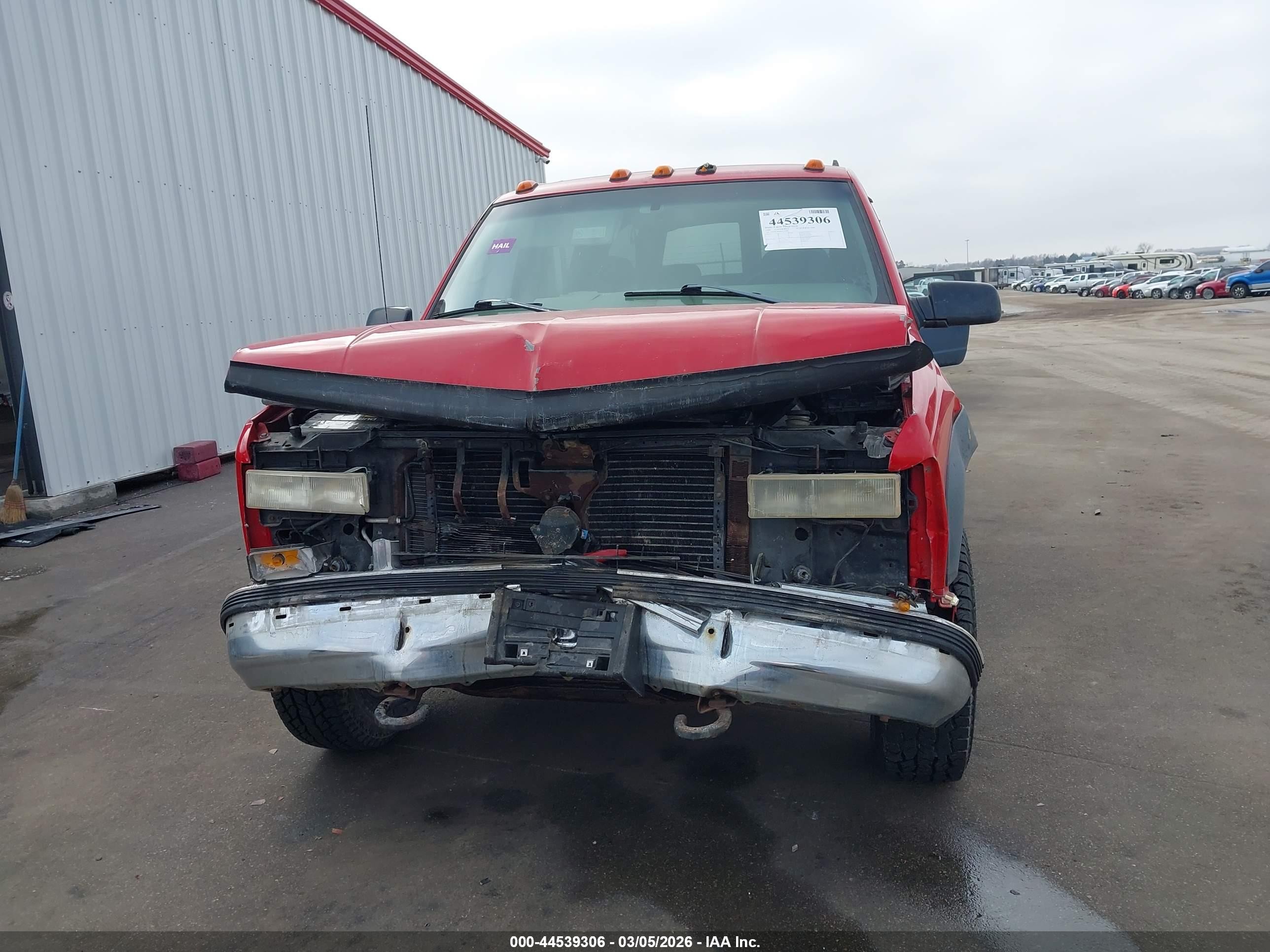 1998 Chevrolet Suburban 2500   Red vin: 3GNGK26R0WG110620