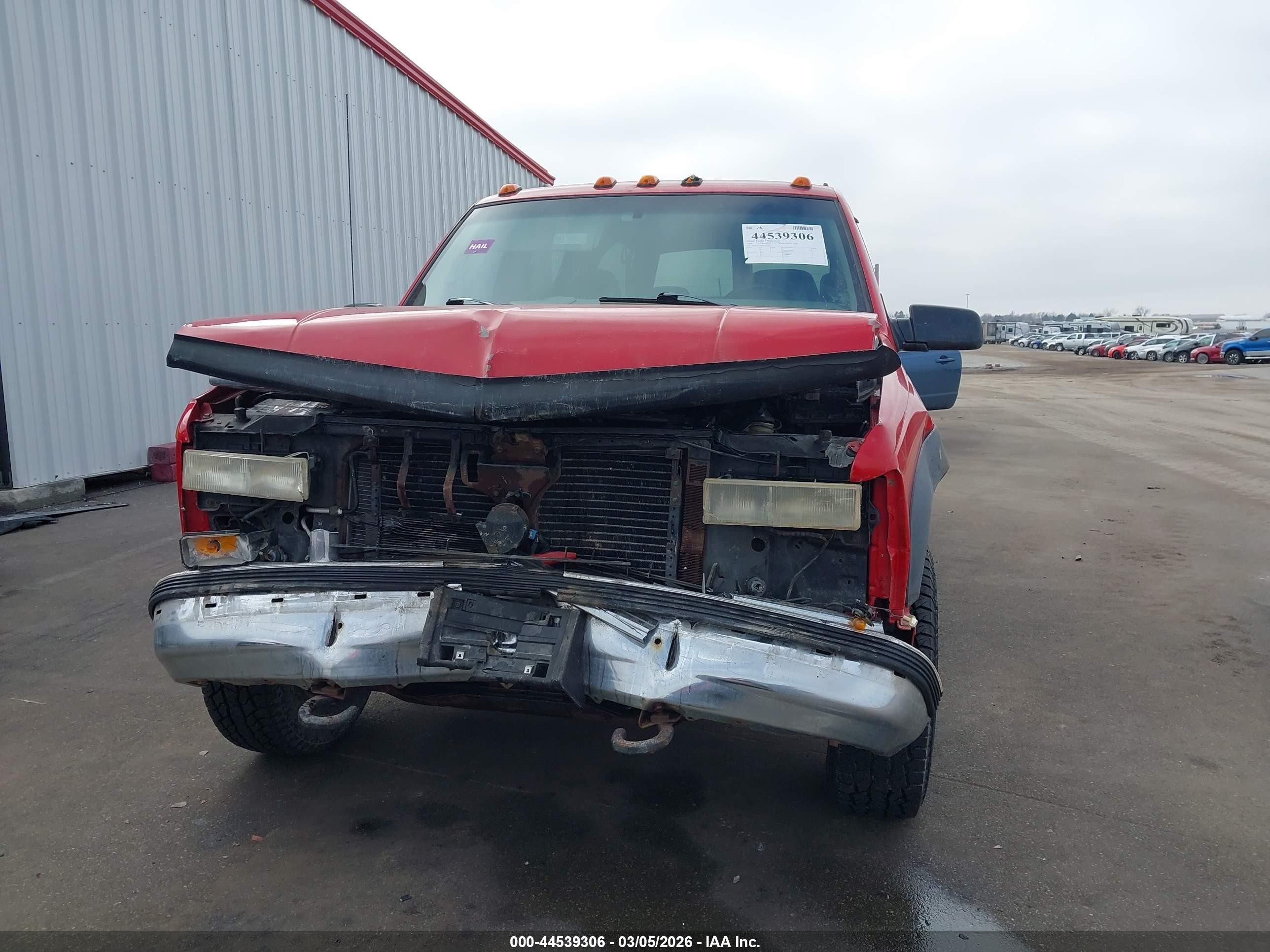 1998 Chevrolet Suburban 2500   Red vin: 3GNGK26R0WG110620
