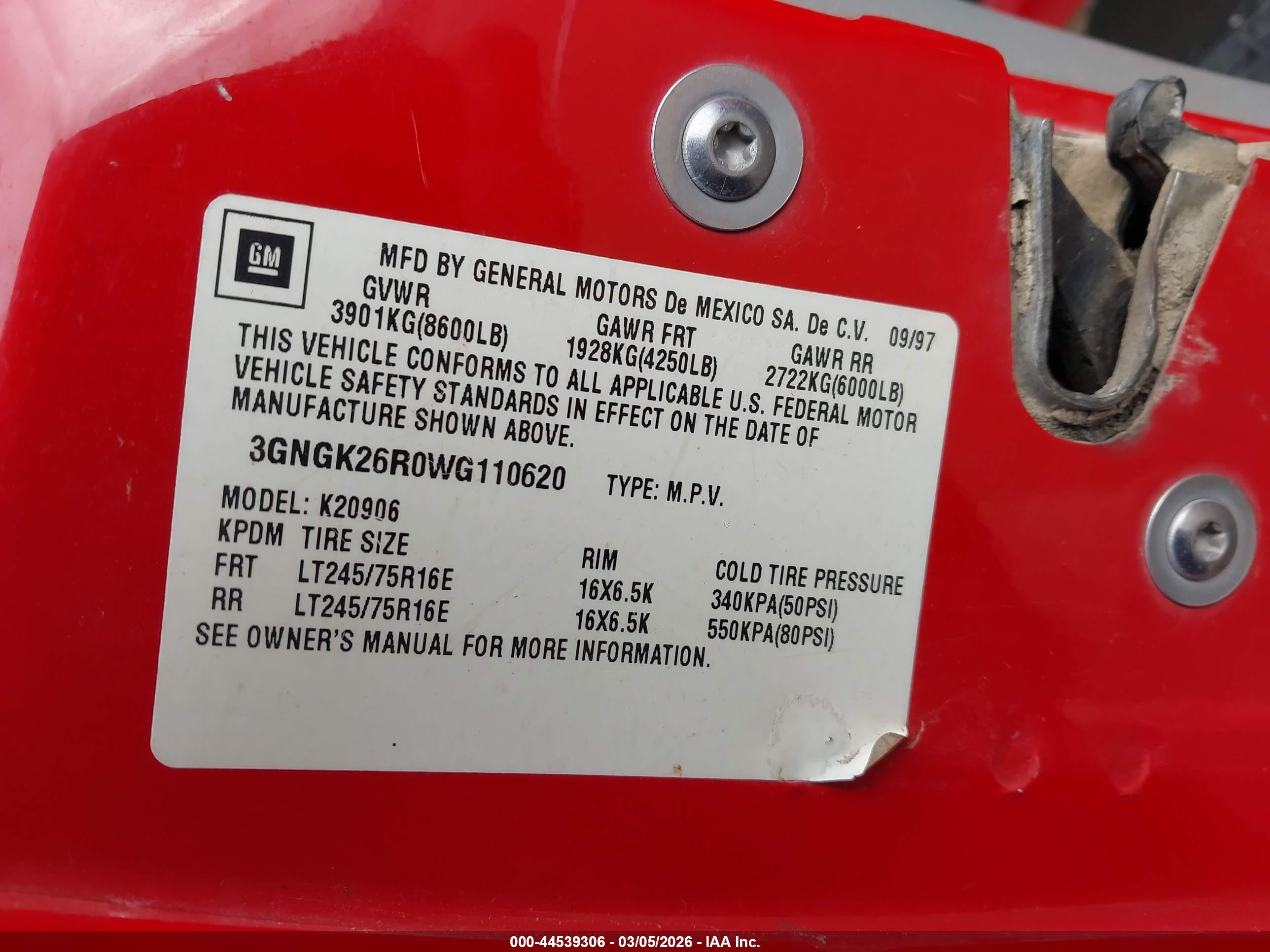 1998 Chevrolet Suburban 2500   Red vin: 3GNGK26R0WG110620