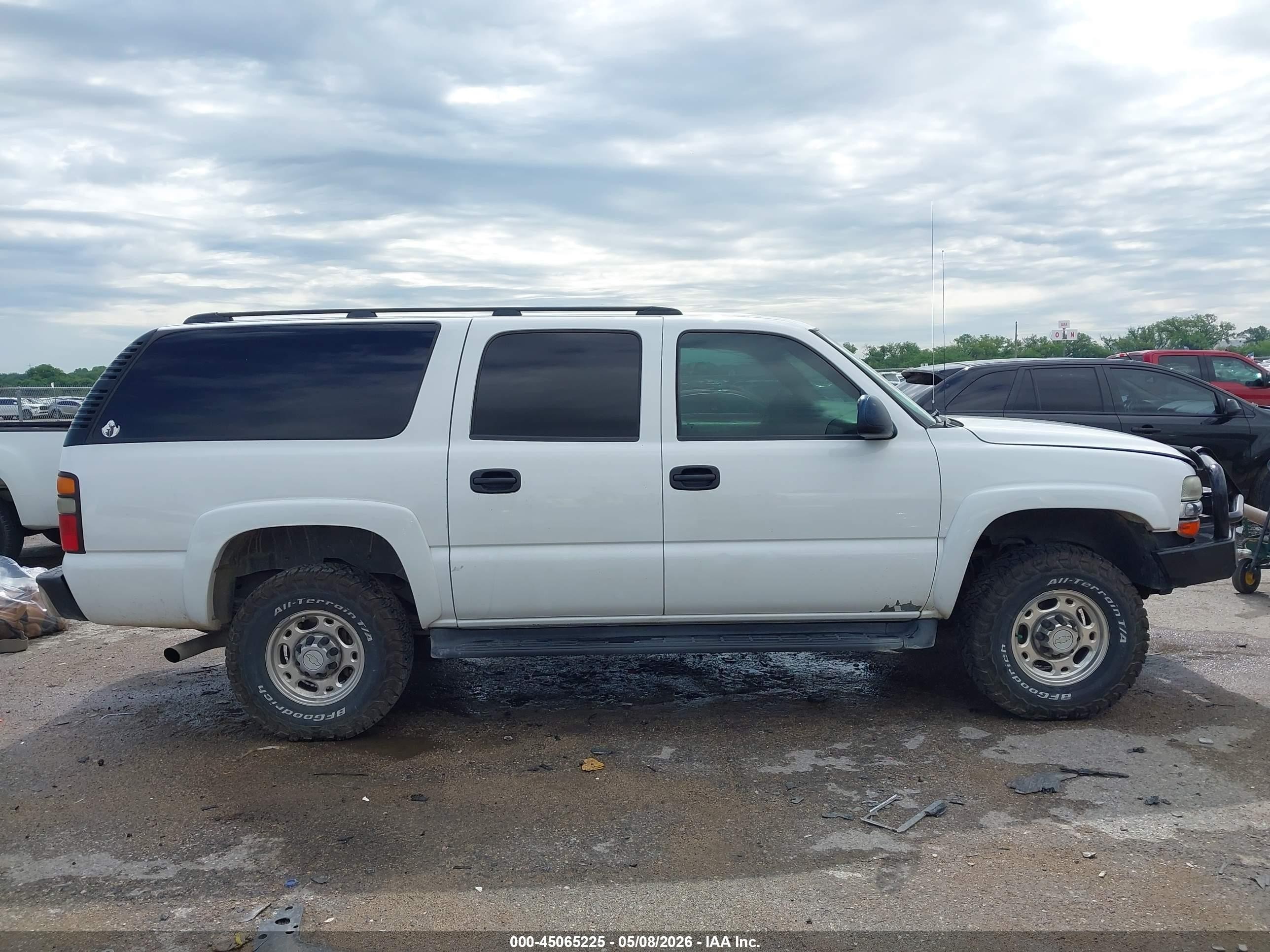 2006 Chevrolet Suburban 2500 Ls Белый vin: 3GNGK26U66G227820