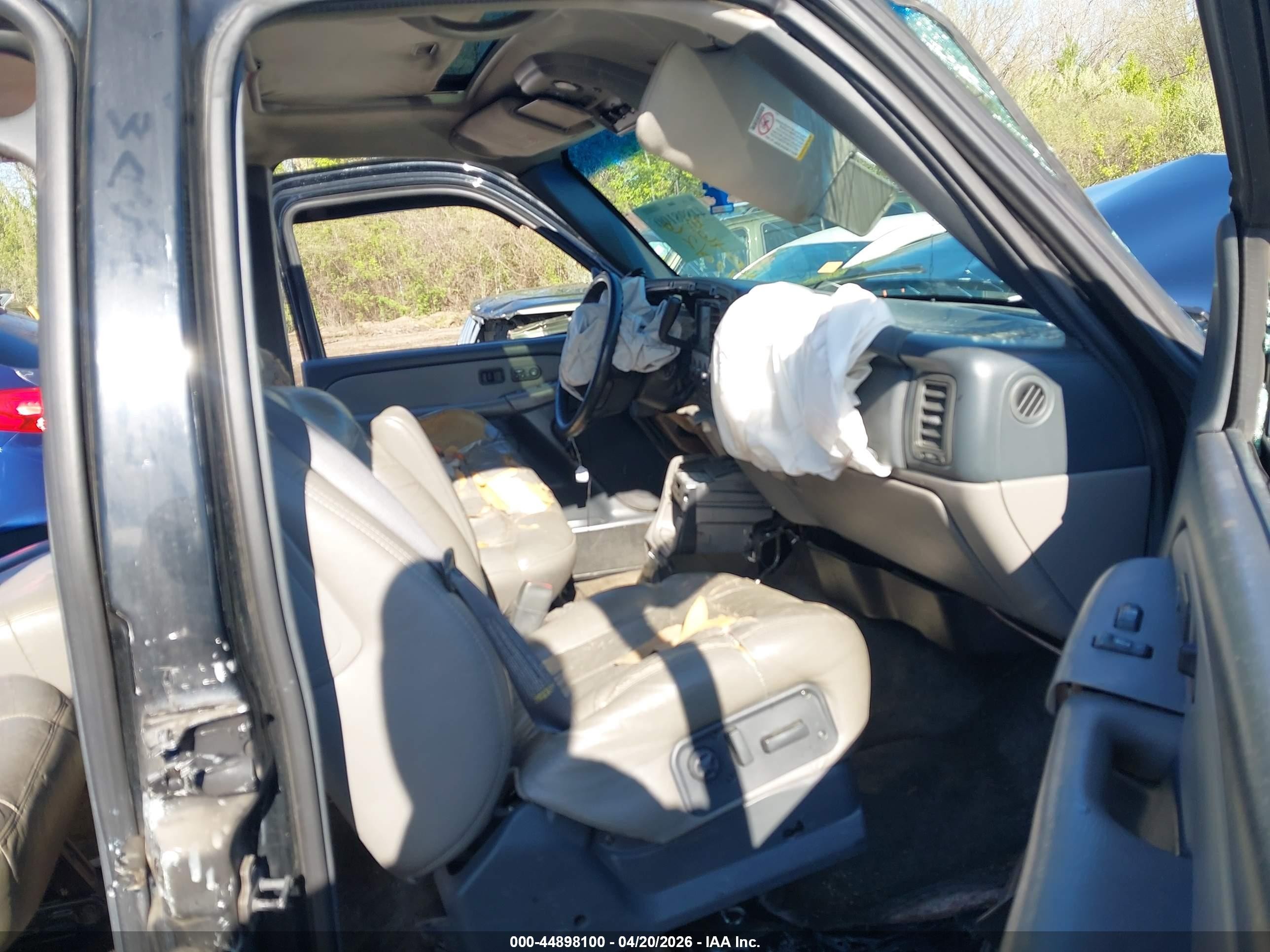 2000 Chevrolet Suburban 2500 Lt Черный vin: 3GNGK26U6YG173955